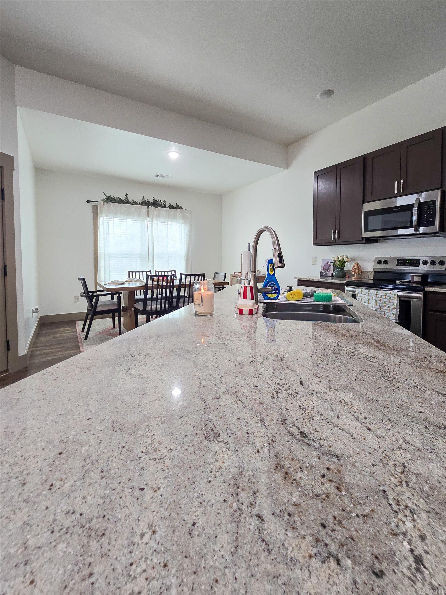 206 Home Street Property Photo 7
