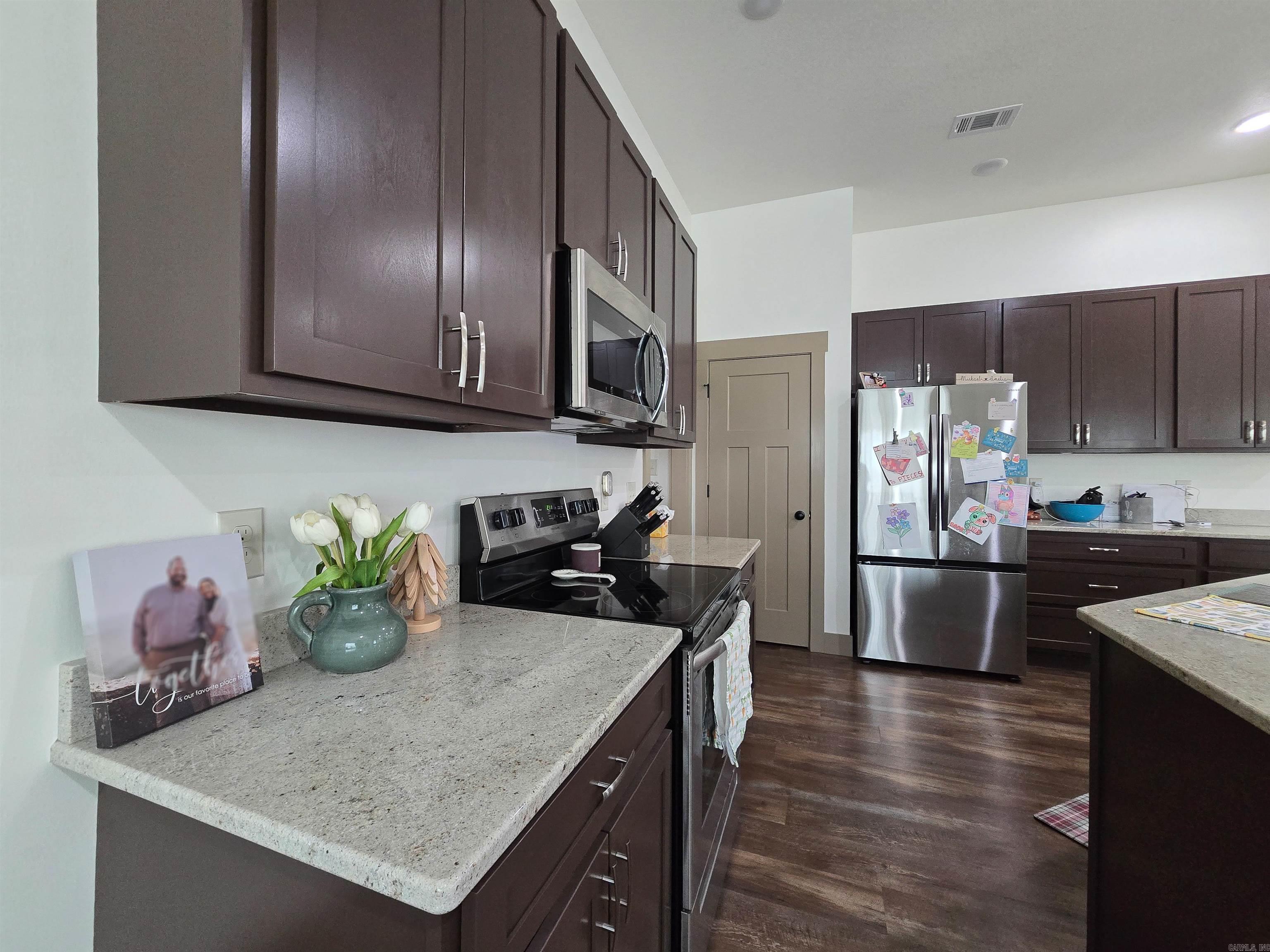 206 Home Street Property Photo 12