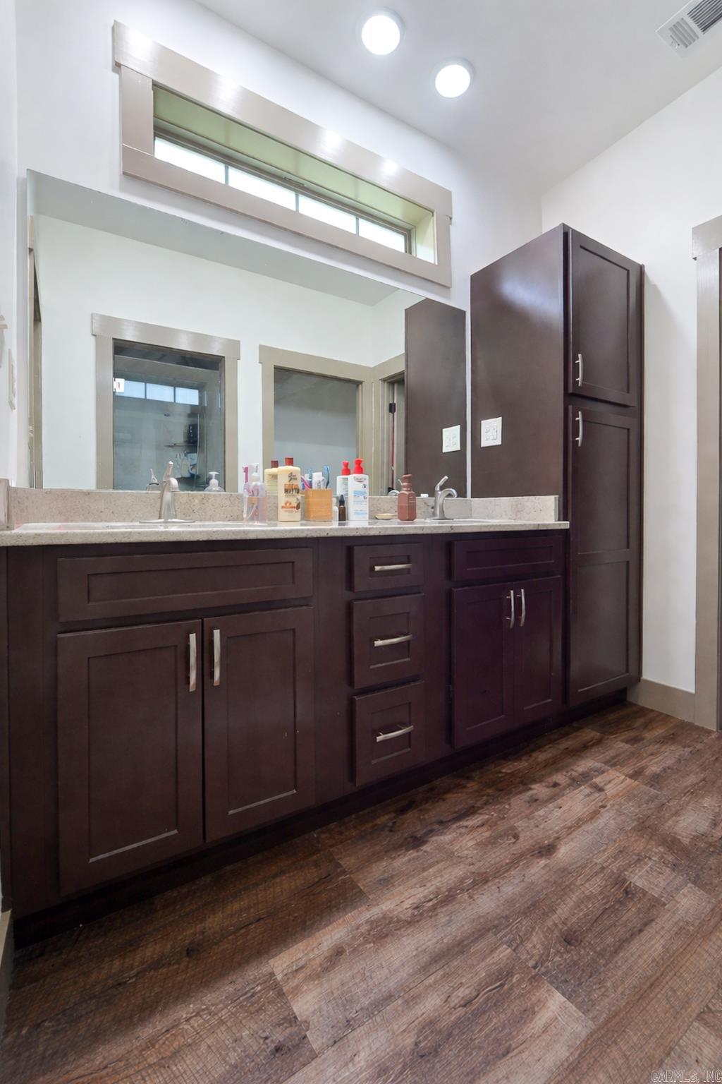 206 Home Street Property Photo 23