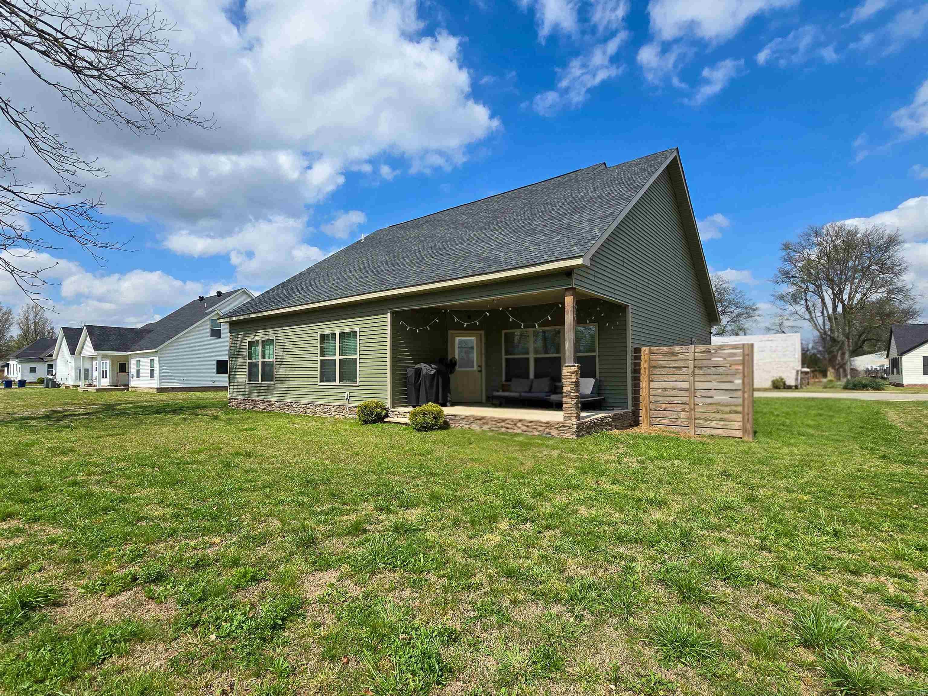 206 Home Street Property Photo 43