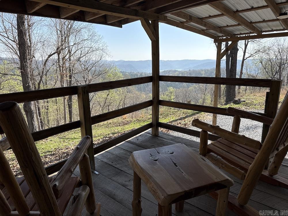 627 Dogwood Hollow Road Property Photo 4