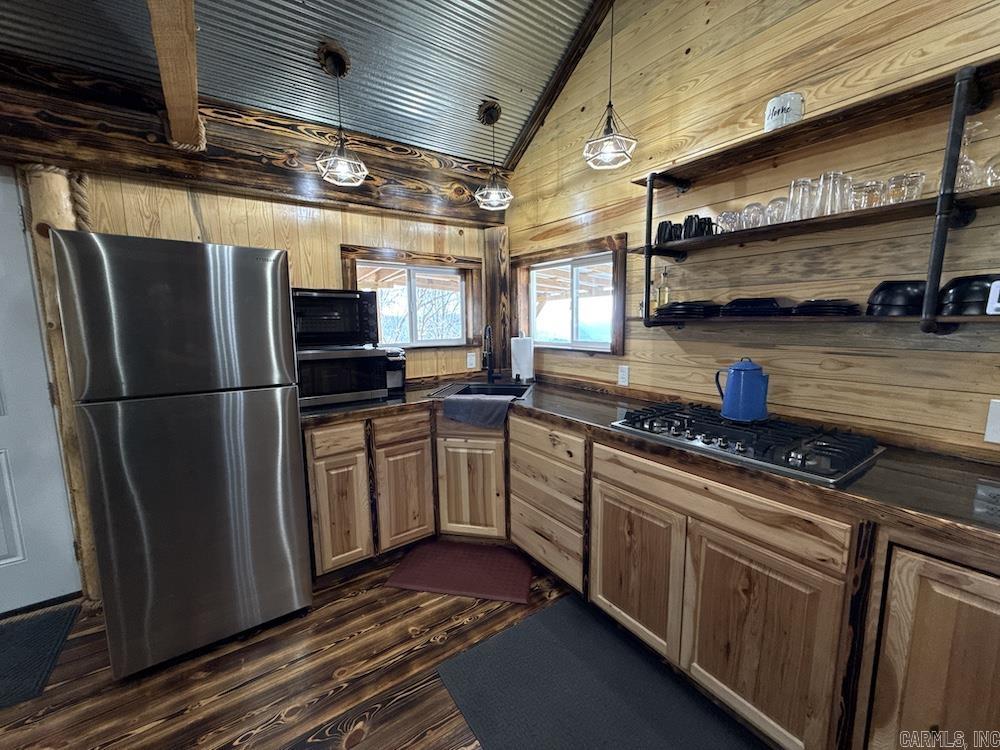 627 Dogwood Hollow Road Property Photo 8