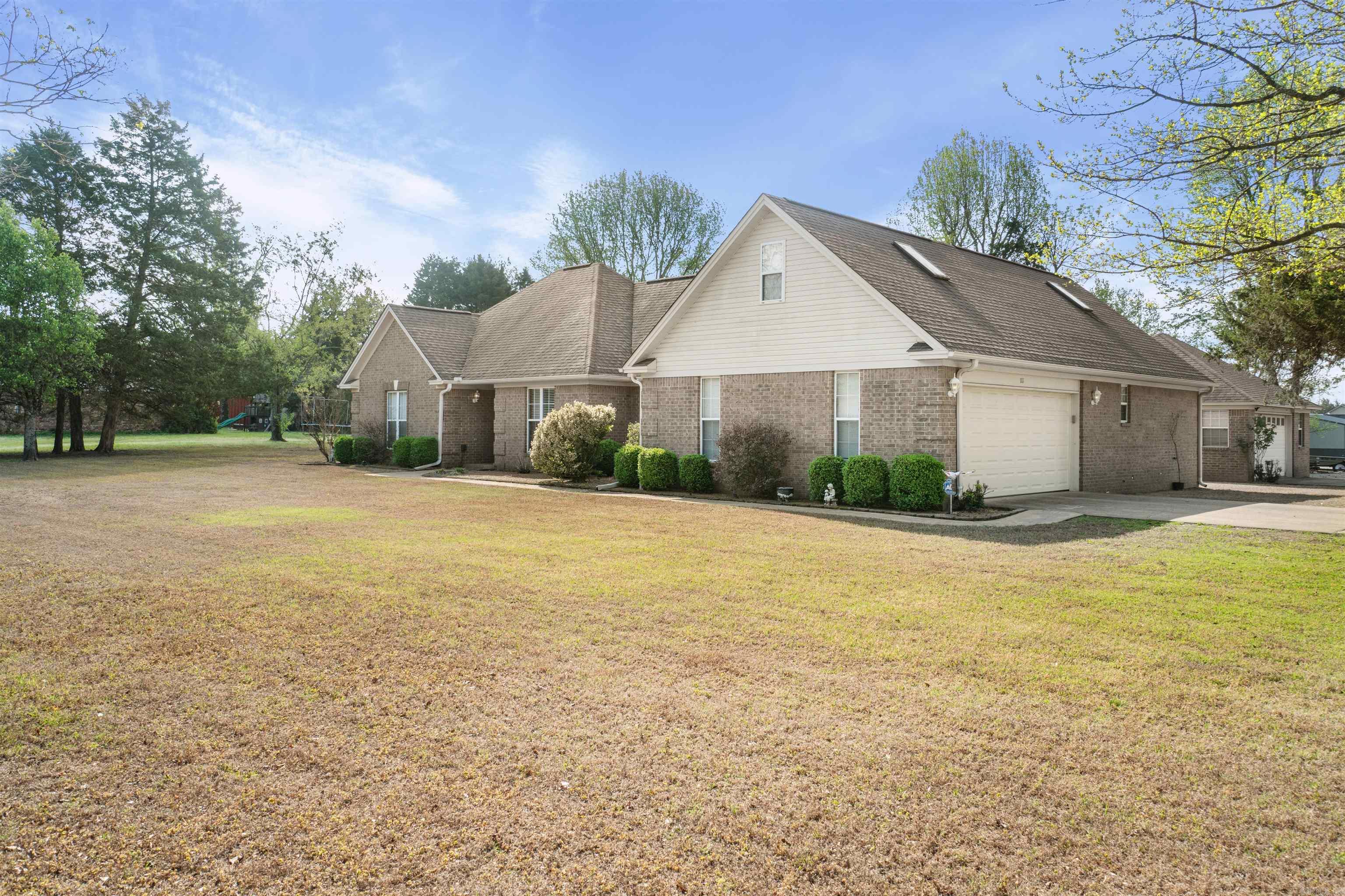 101 Casey Lane Property Photo 3