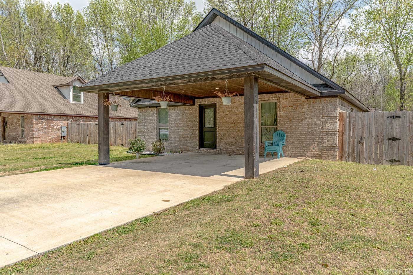 1008 Mays Road Property Photo 3