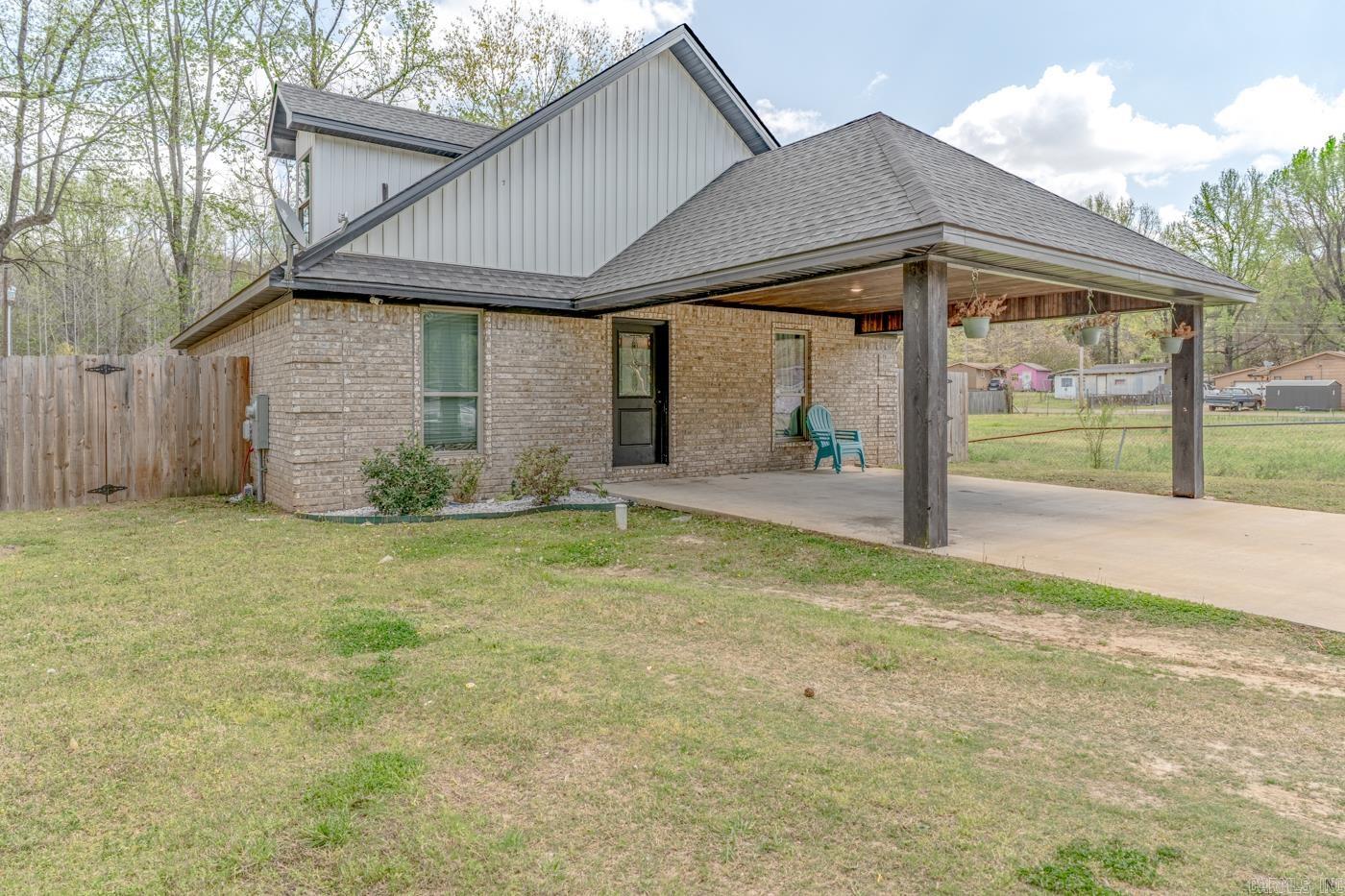 1008 Mays Road Property Photo 4