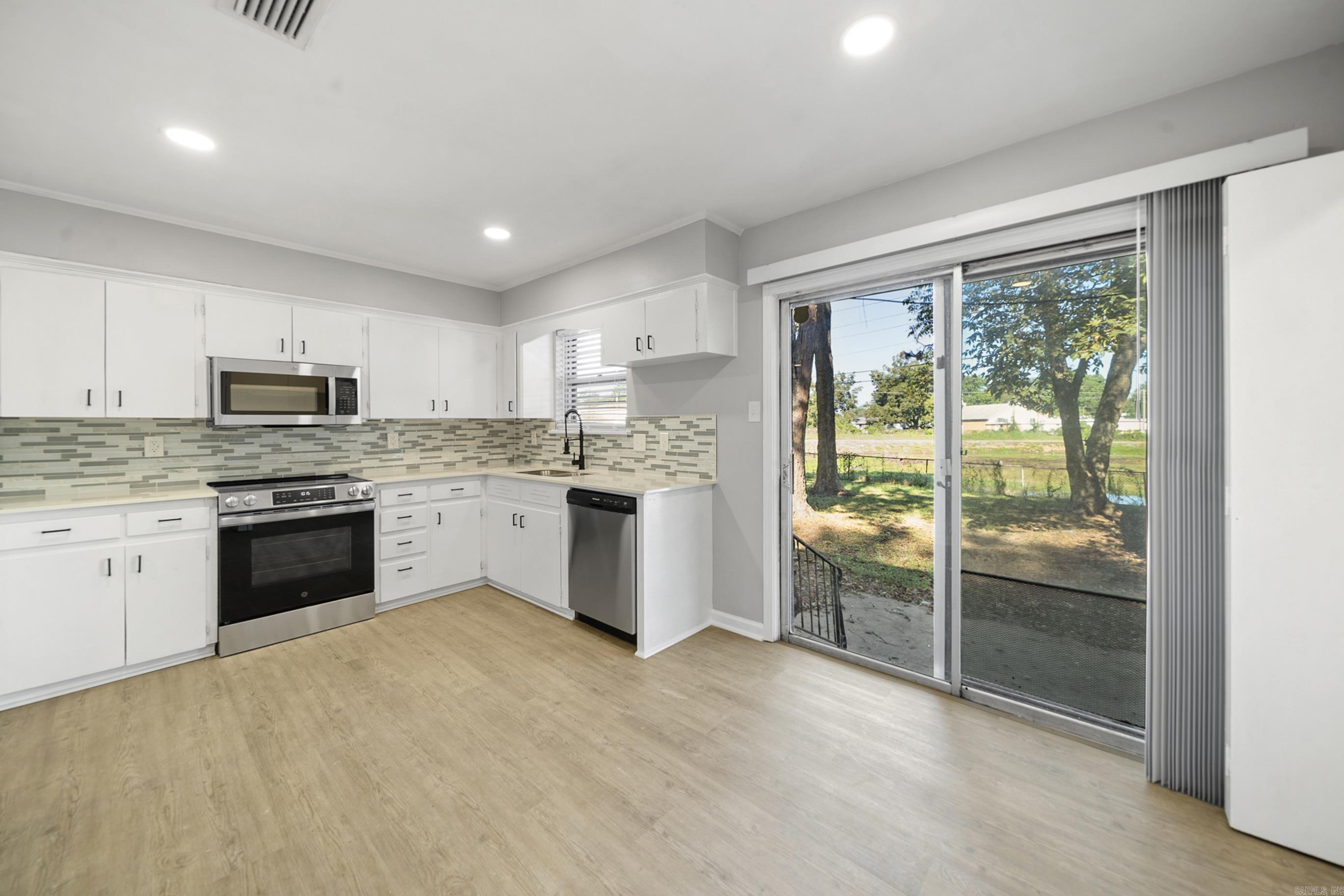 1013 Healy Street Property Photo 3