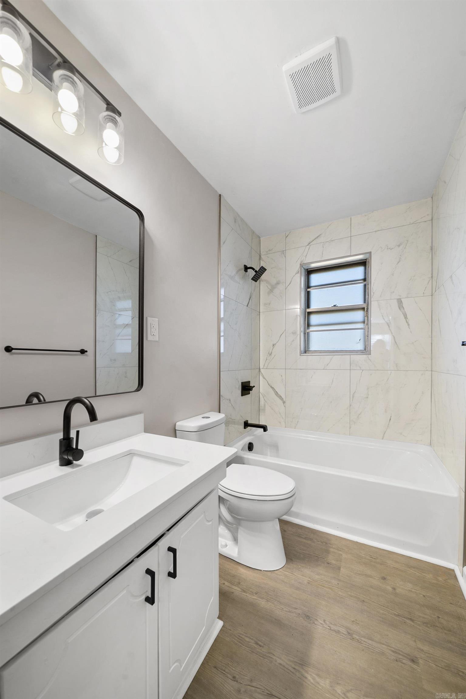 1013 Healy Street Property Photo 11