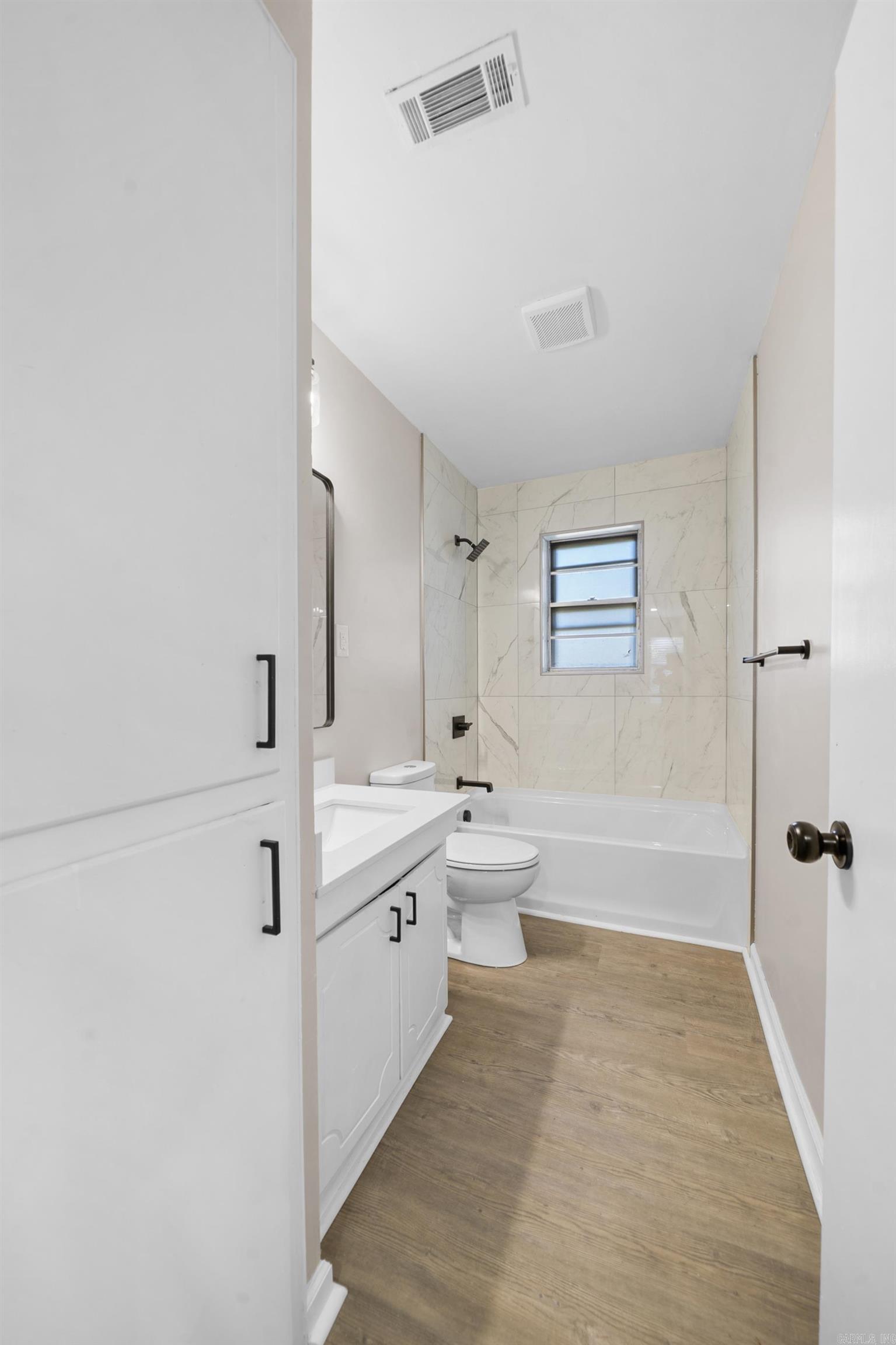 1013 Healy Street Property Photo 12