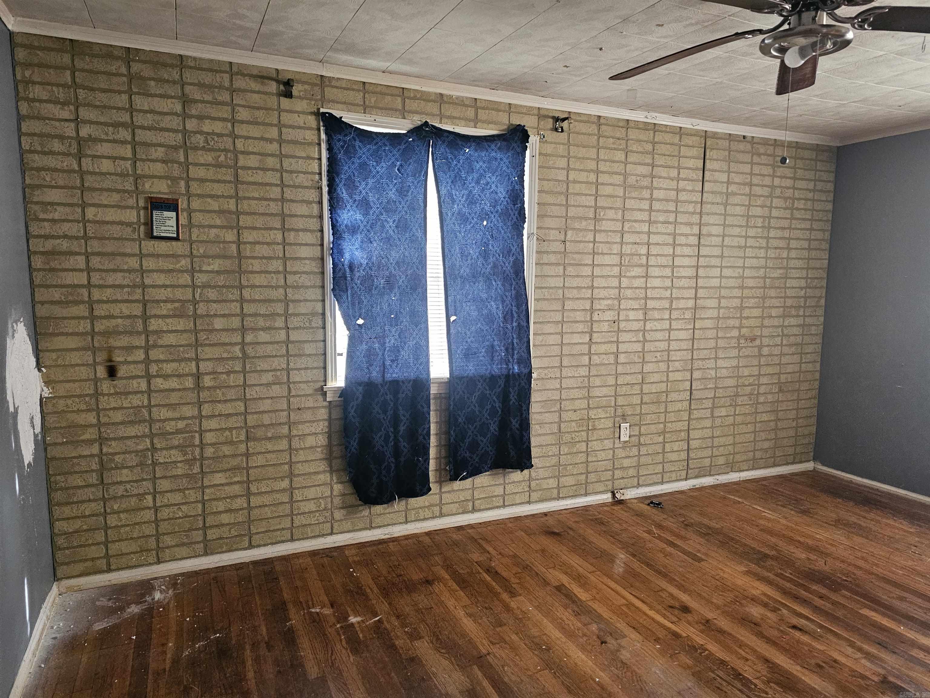1920 Flora Street Property Photo 7