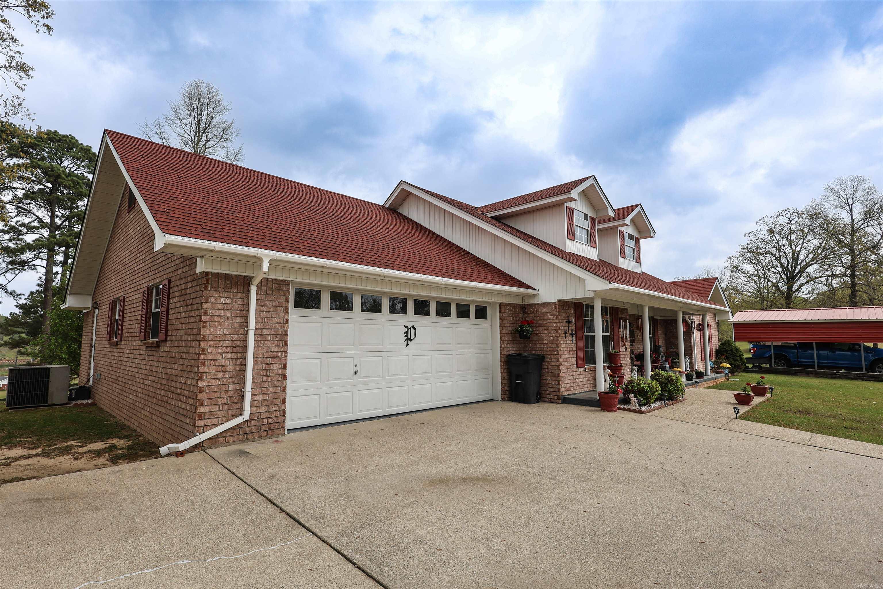 228 Perry Street Property Photo 5