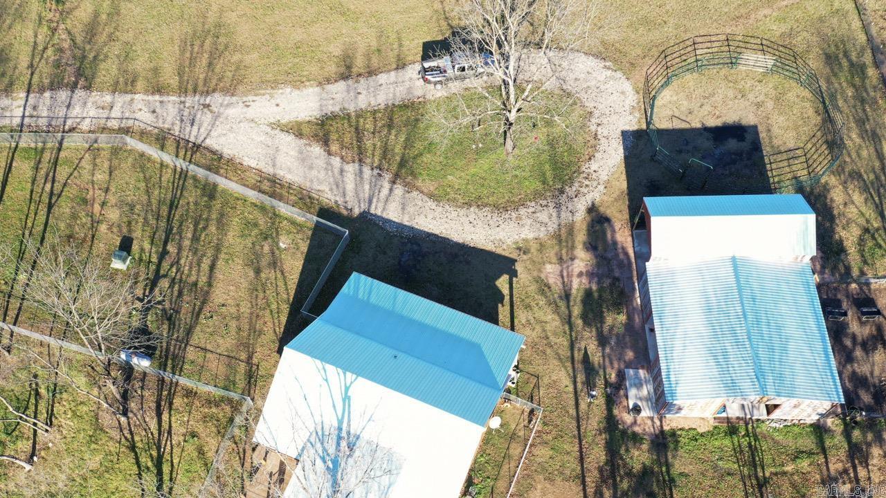 2261 Hwy 8 Property Photo 2