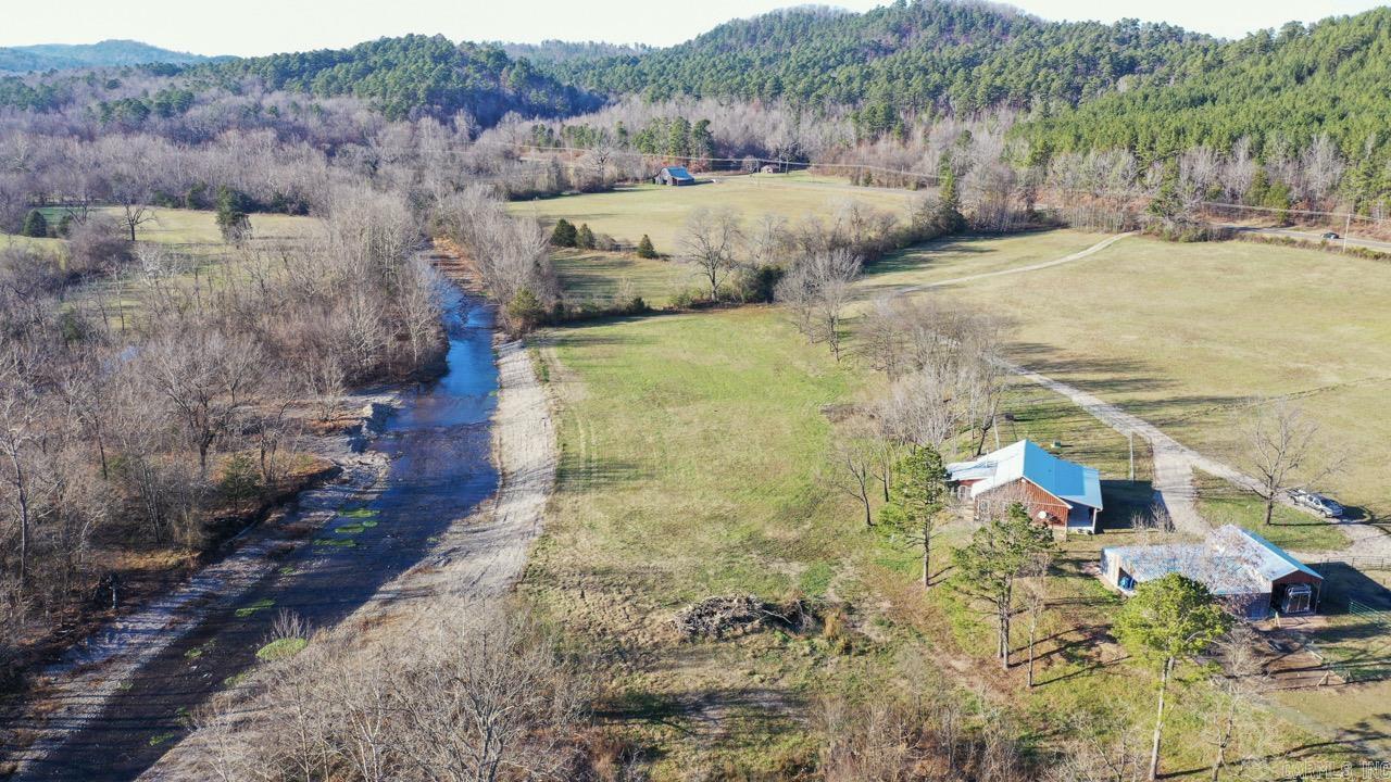 2261 Hwy 8 Property Photo 3