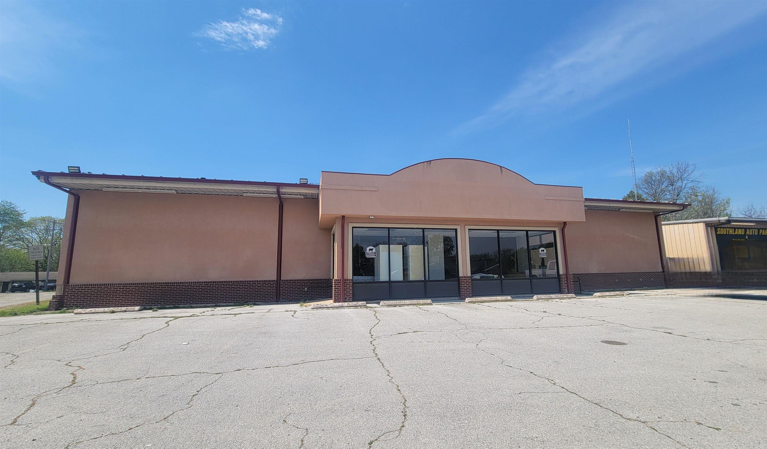 812 Highway 367 Property Photo 1
