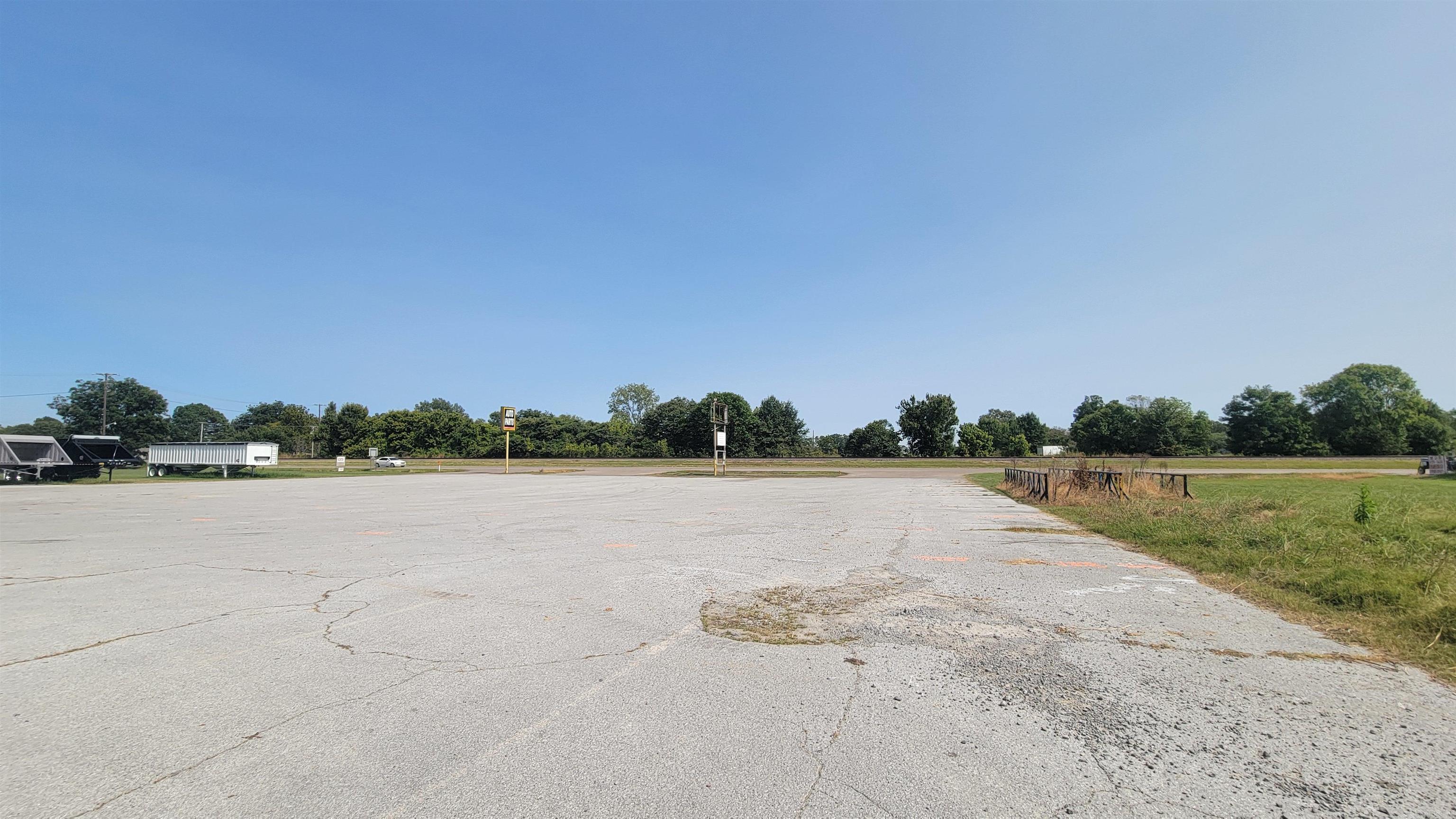 812 Highway 367 Property Photo 2