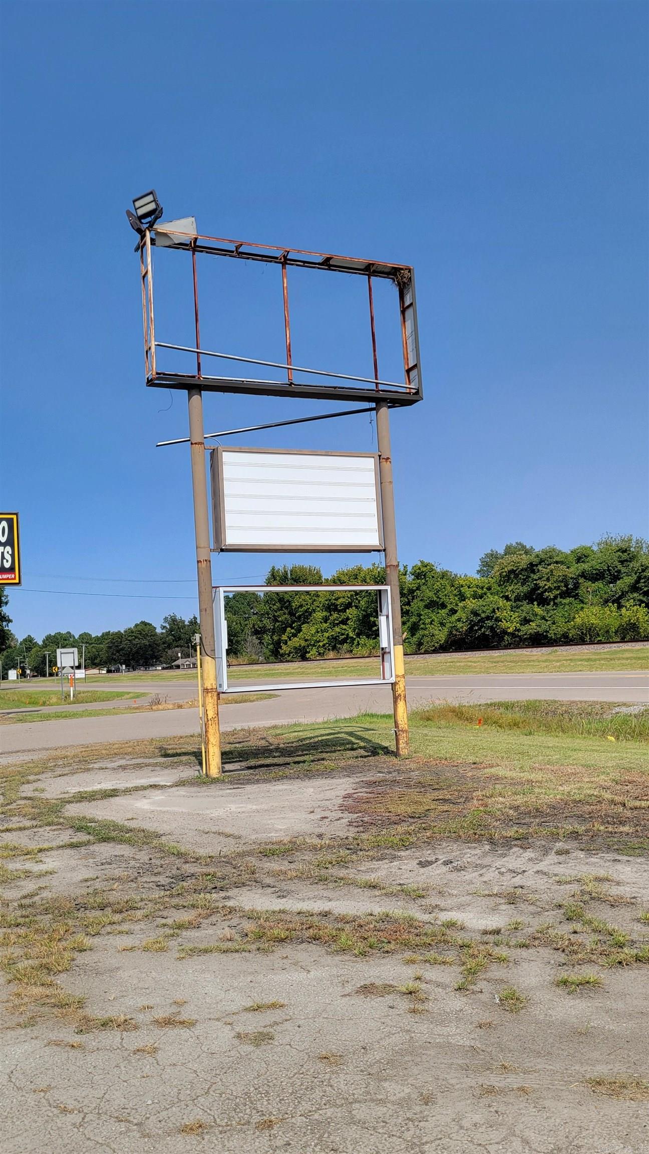 812 Highway 367 Property Photo 3