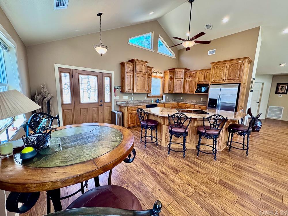 135 Wilshire Drive Property Photo 8