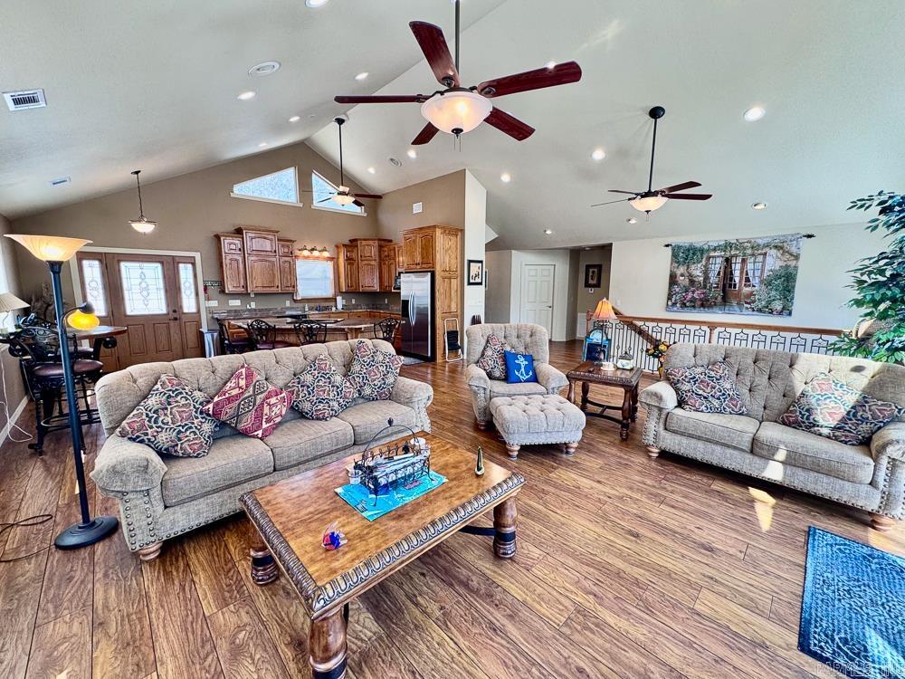 135 Wilshire Drive Property Photo 11