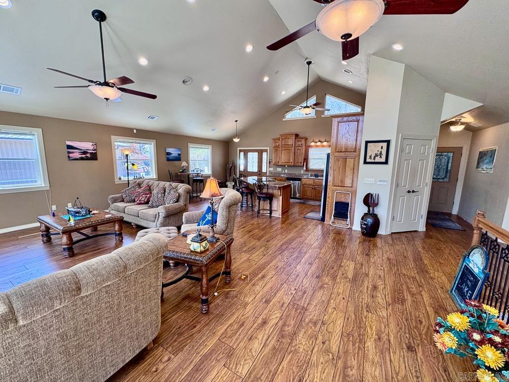 135 Wilshire Drive Property Photo 12