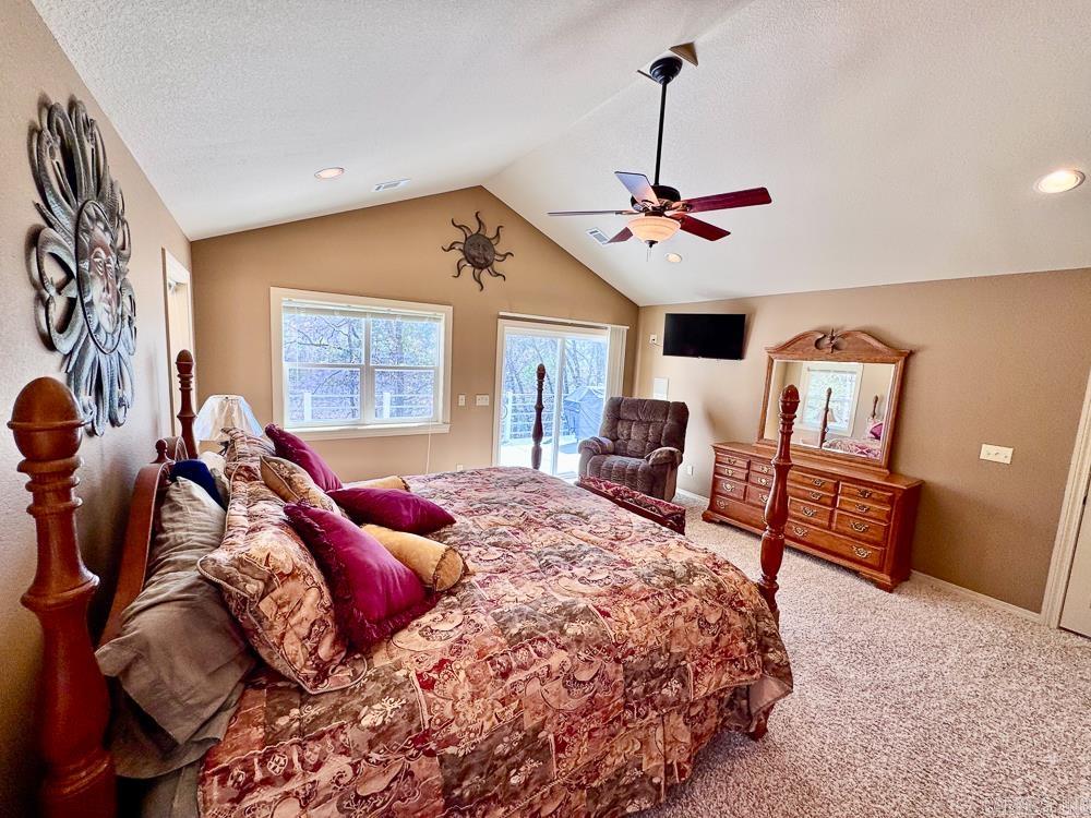 135 Wilshire Drive Property Photo 14