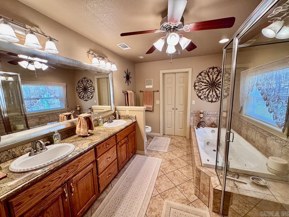 135 Wilshire Drive Property Photo 15