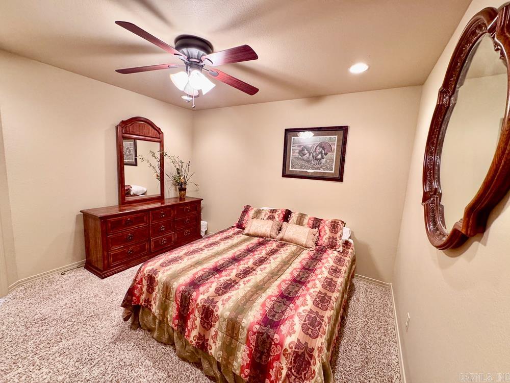 135 Wilshire Drive Property Photo 18