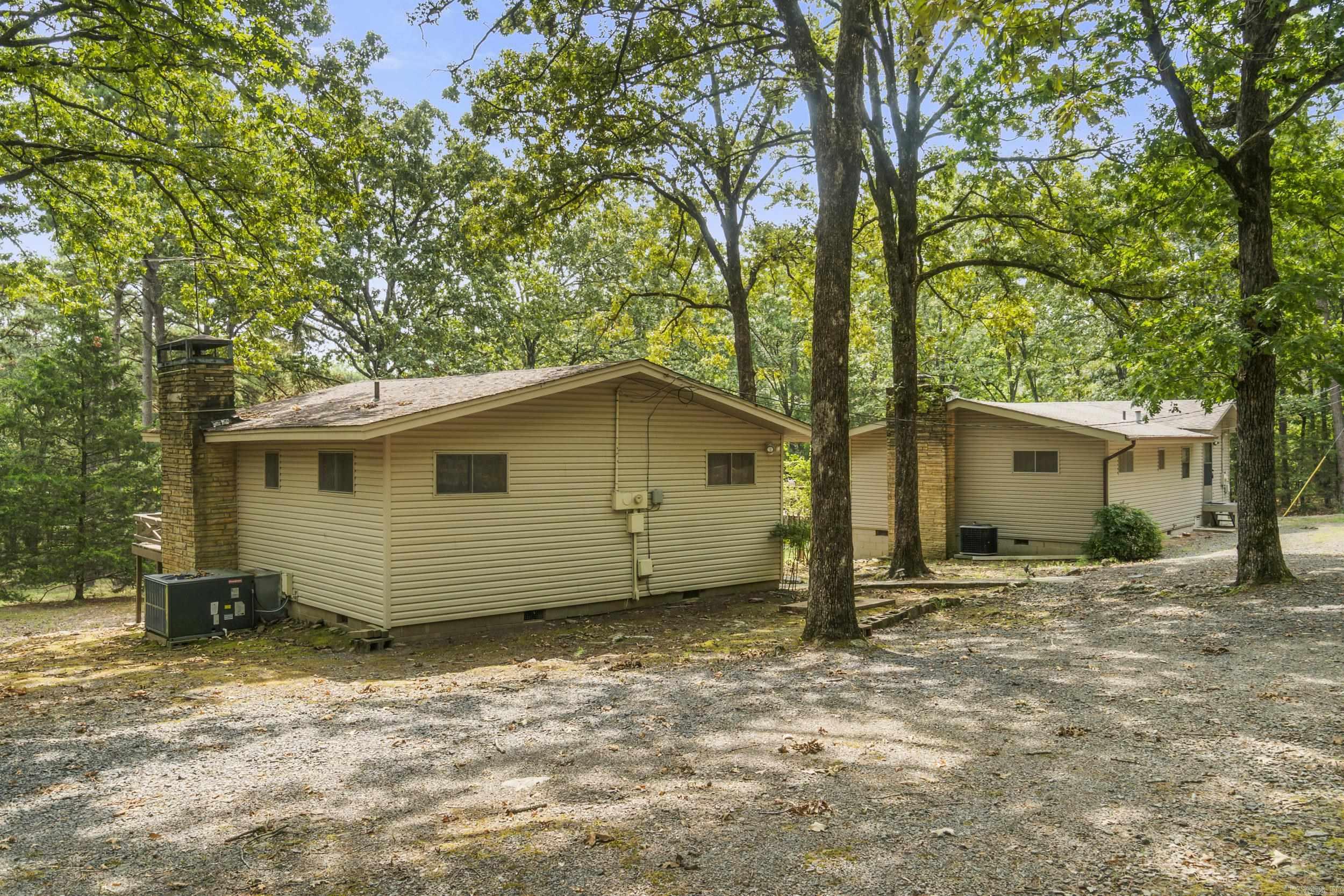 244 & 250 Wanda Lane Property Photo 2