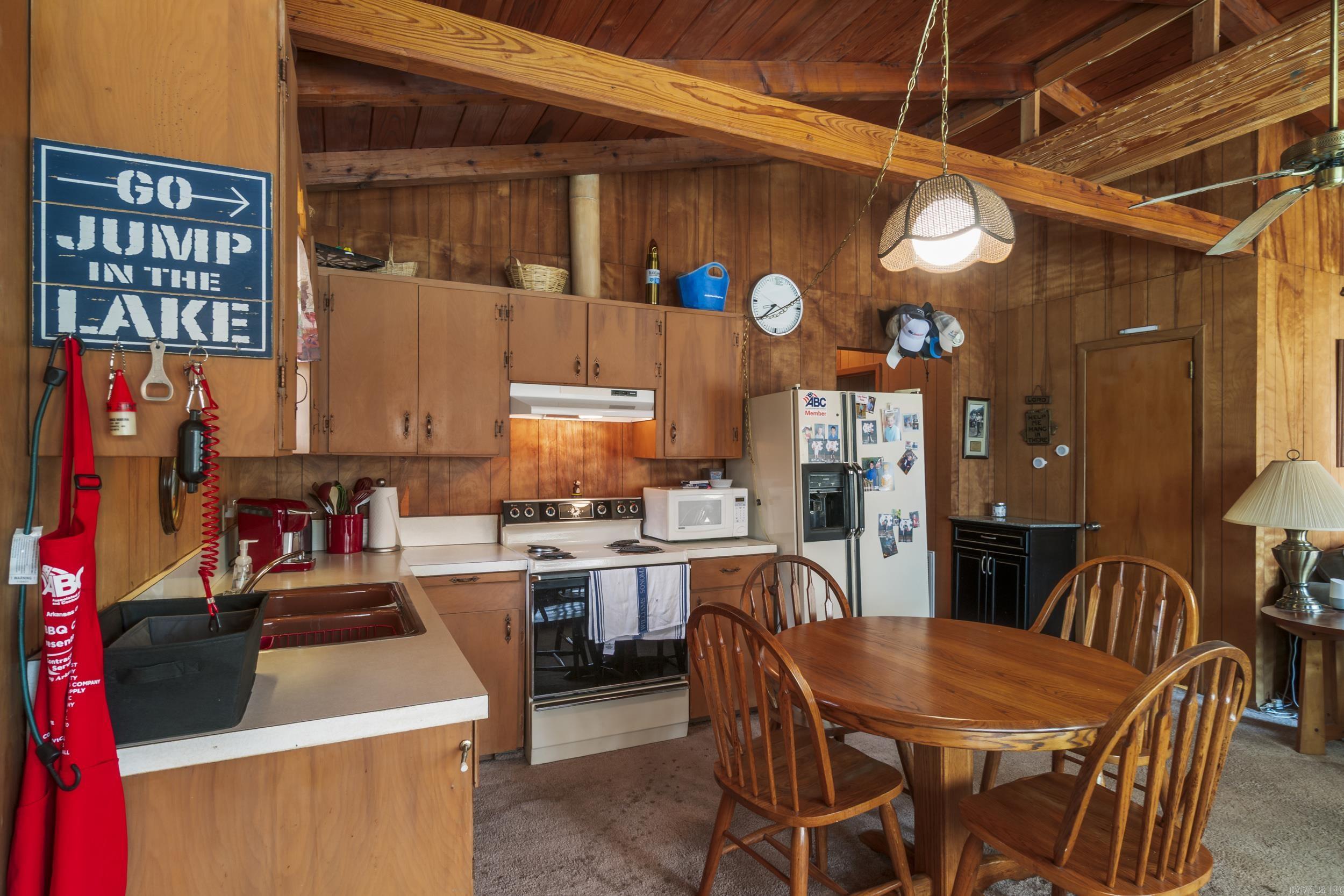 244 & 250 Wanda Lane Property Photo 28