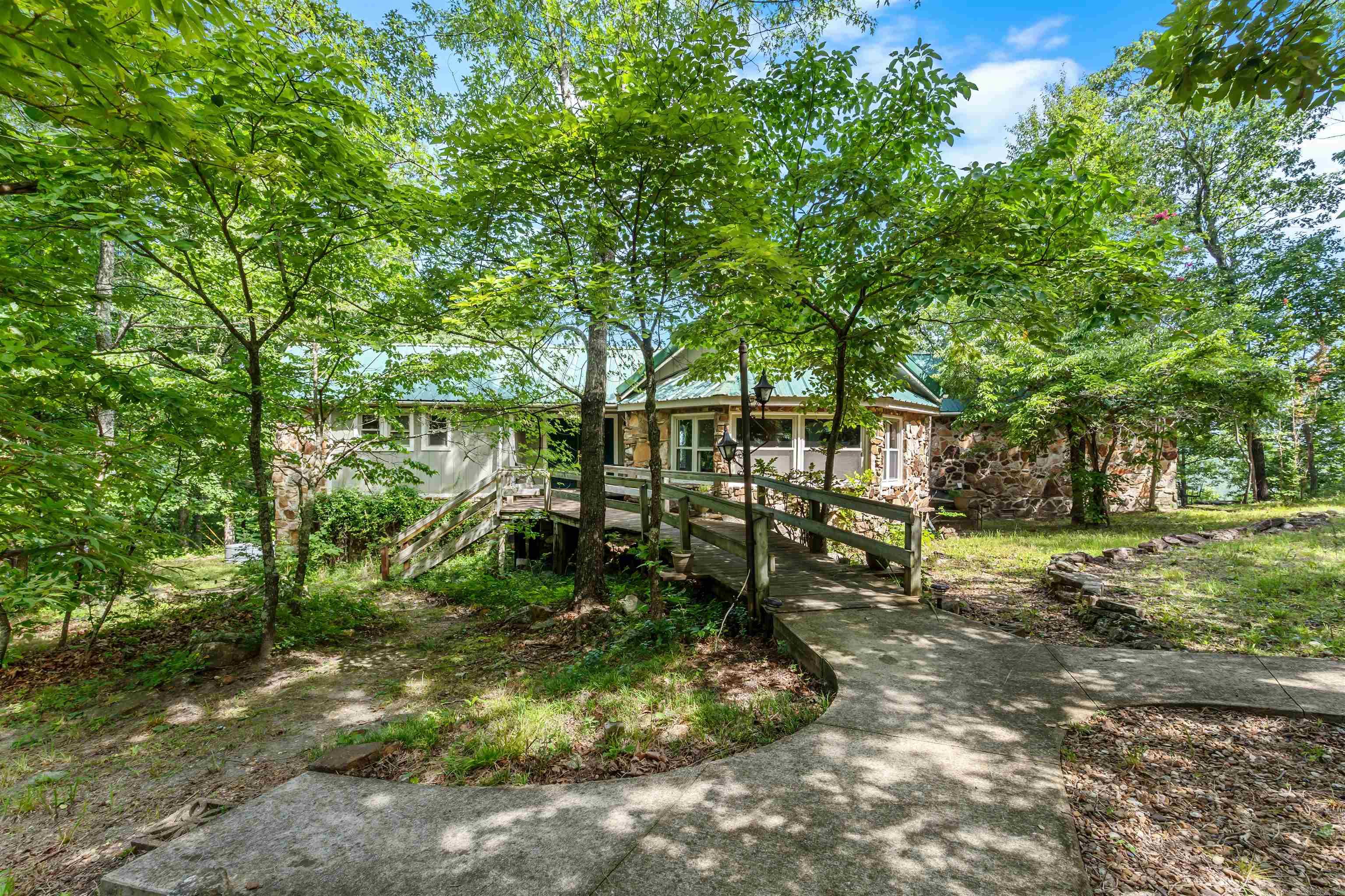 1444 Forest Home Ln Property Photo 1