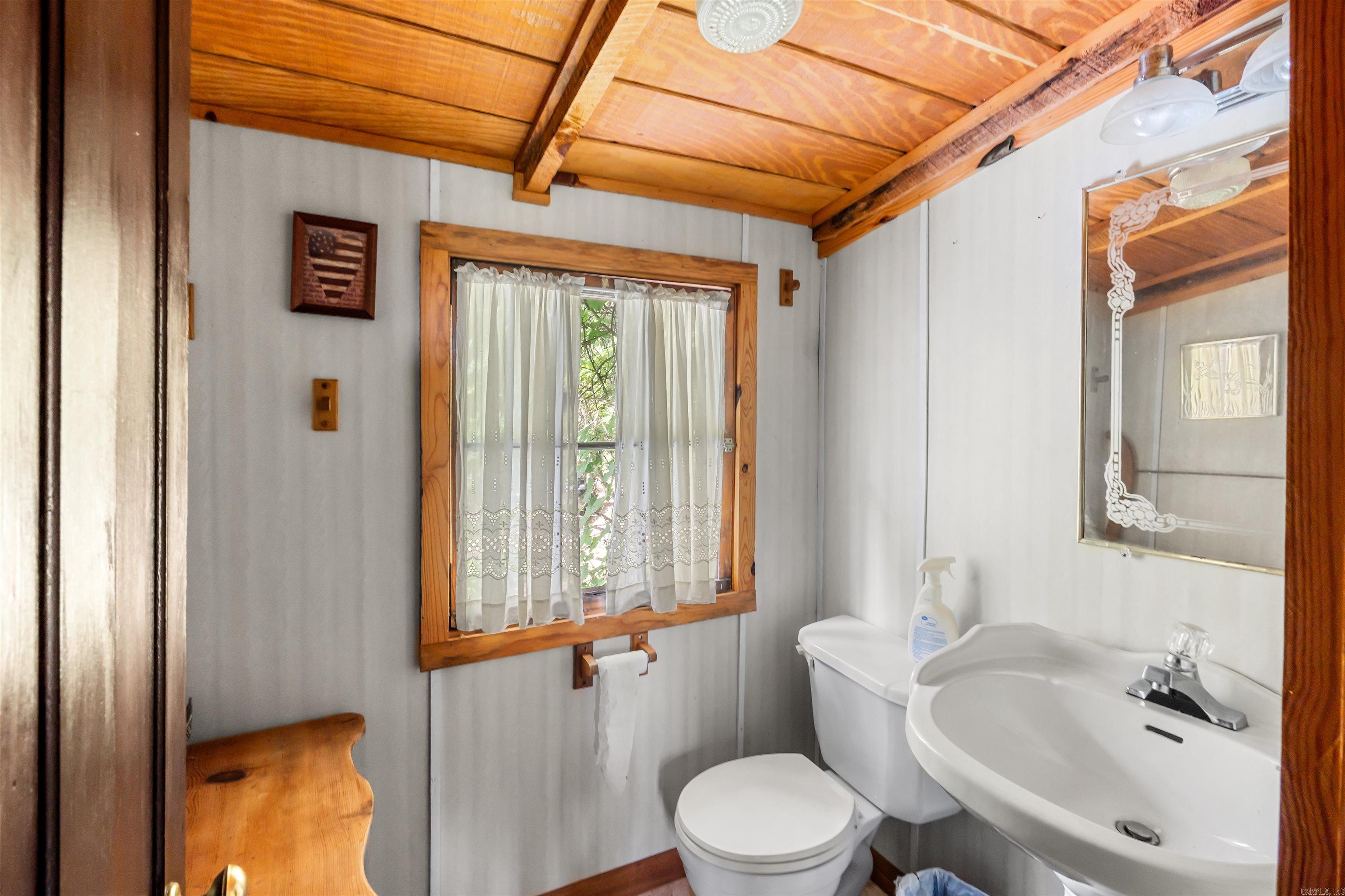 1444 Forest Home Ln Property Photo 12