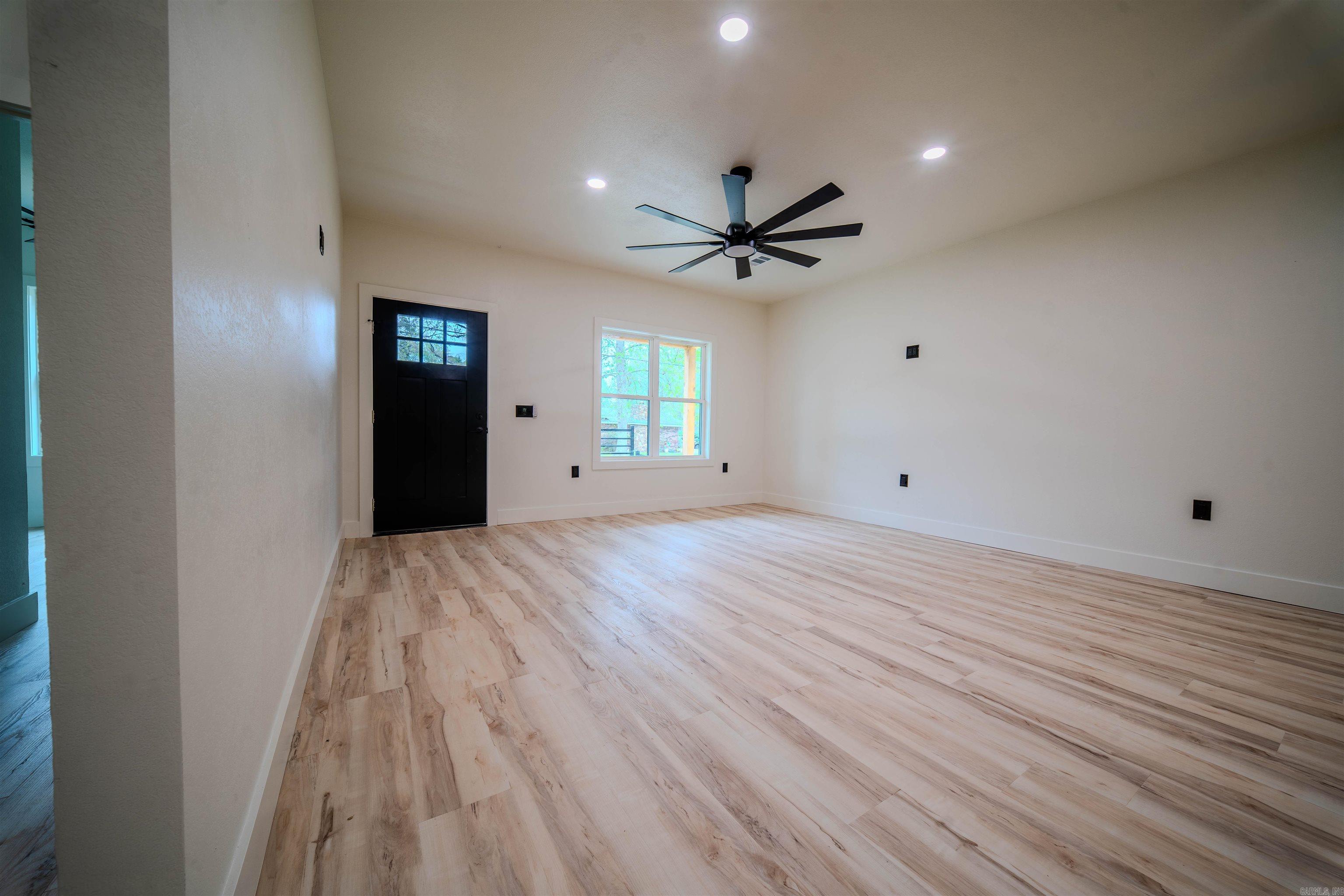 475 Hawkins Property Photo 4