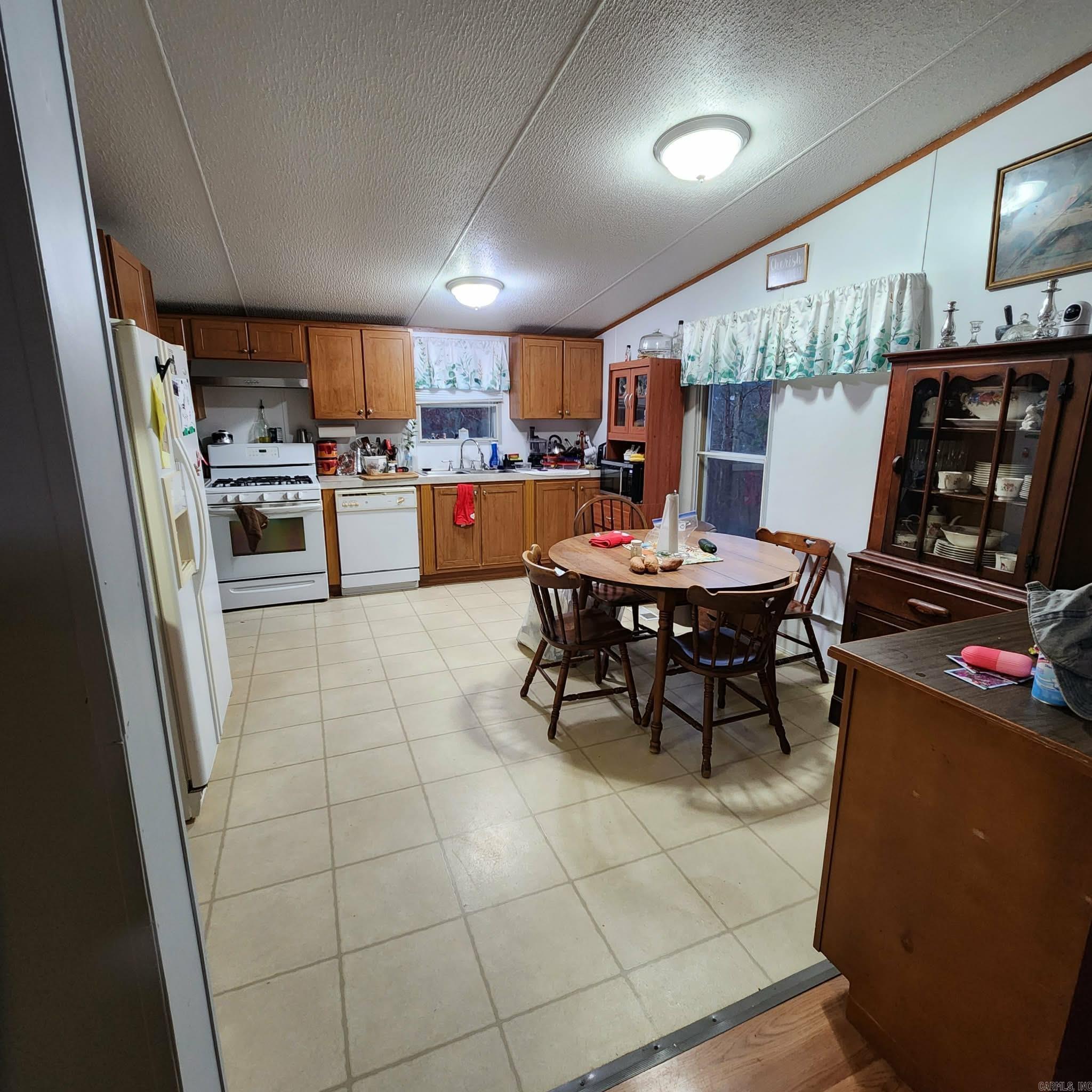125 Moon Hollow Trail Property Photo 4