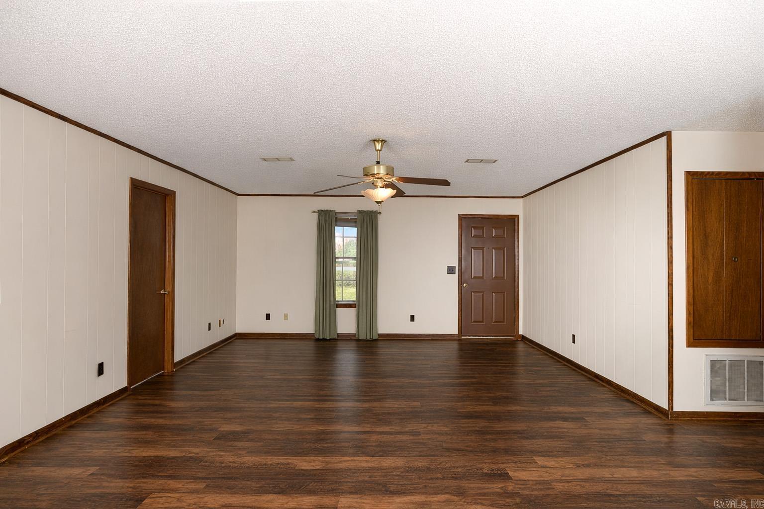 719 S Evans Property Photo 9