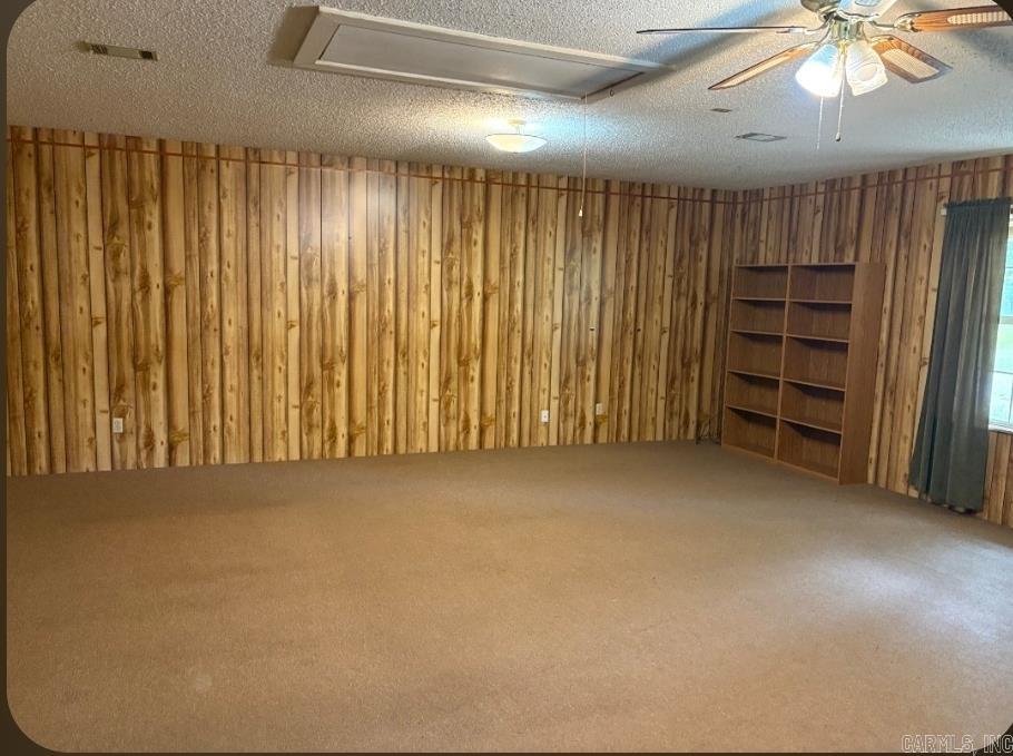 719 S Evans Property Photo 27