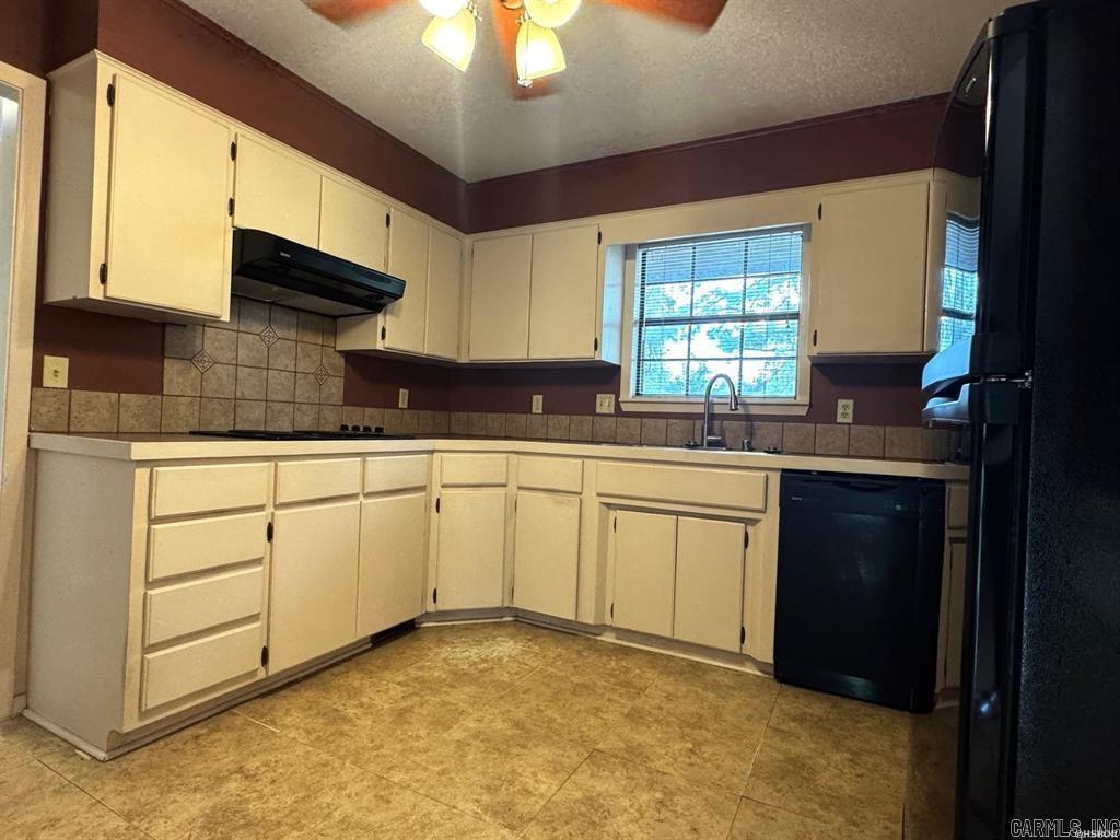 2325 Lakeshore Drive B4 Property Photo 7
