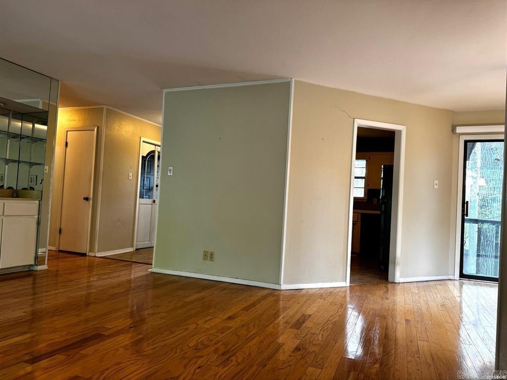 2325 Lakeshore Drive B4 Property Photo 10