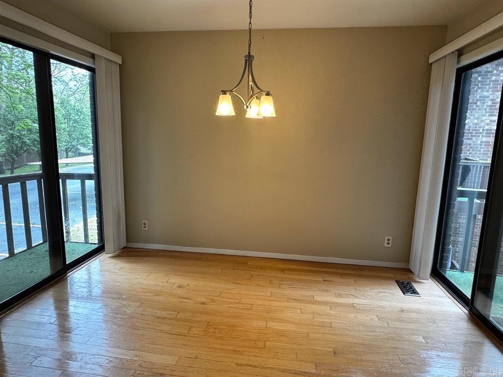 2325 Lakeshore Drive B4 Property Photo 11