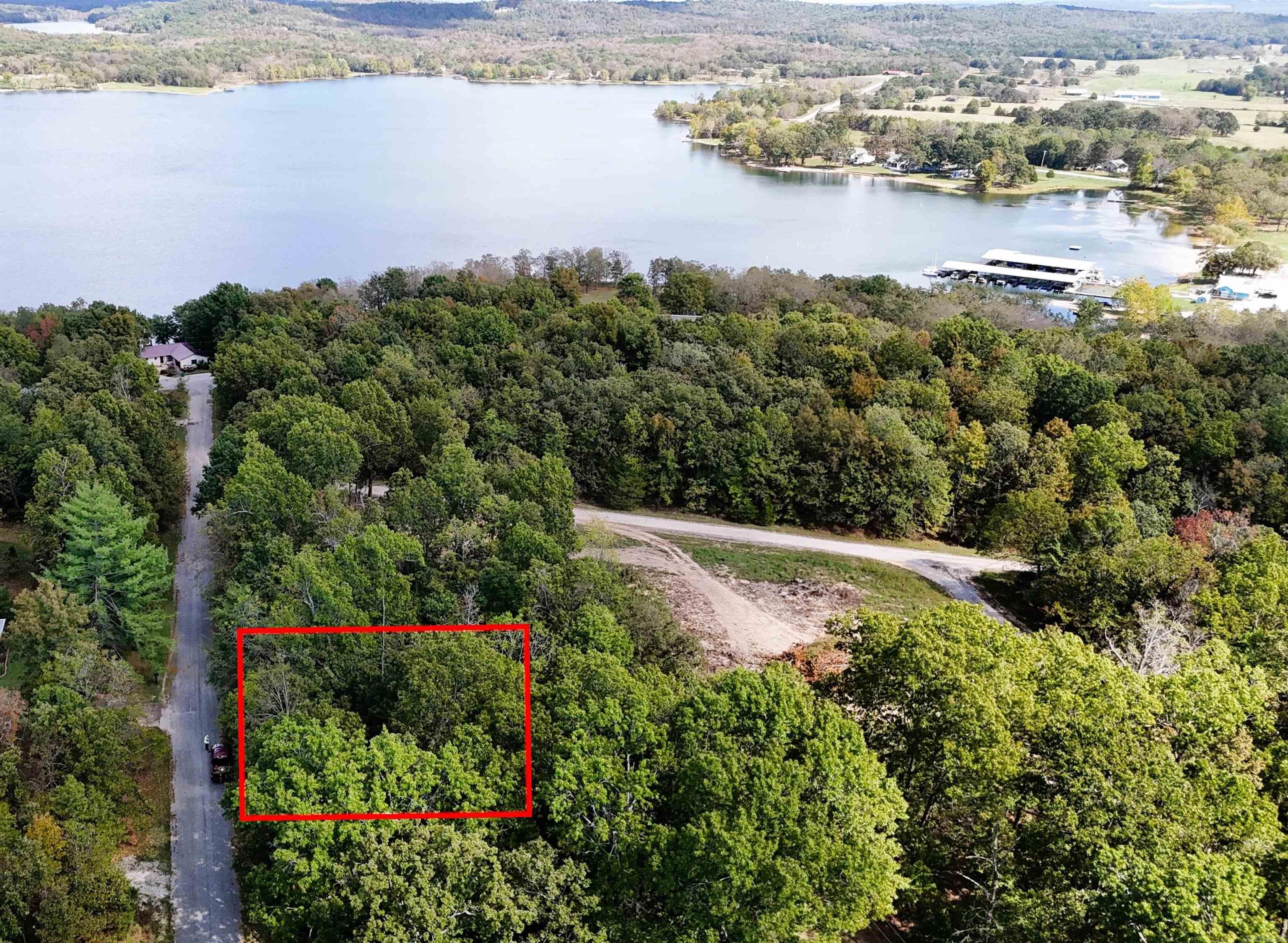 2504 Crescent Drive Property Photo 1