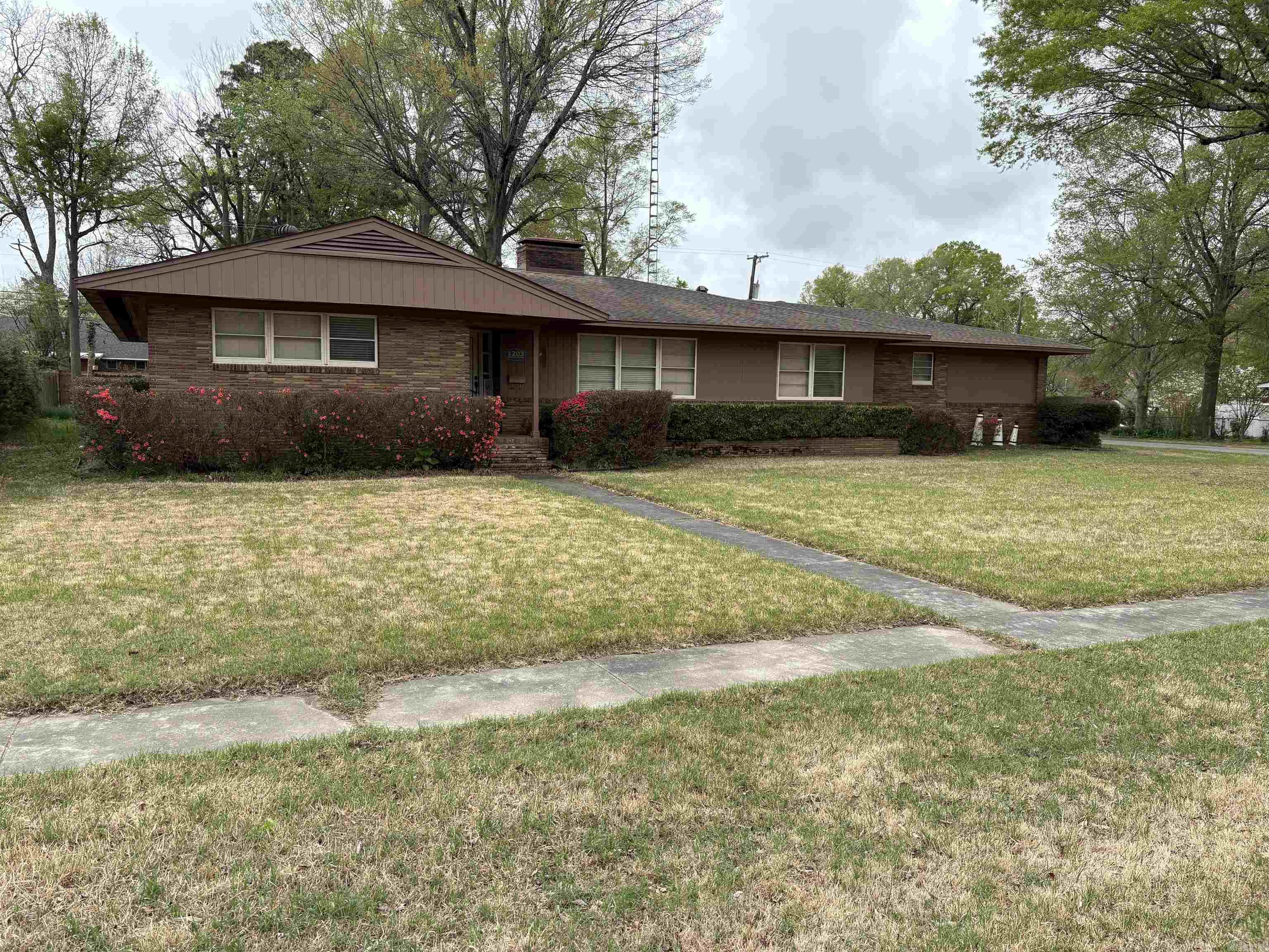 1203 Marion Dr Property Photo 1