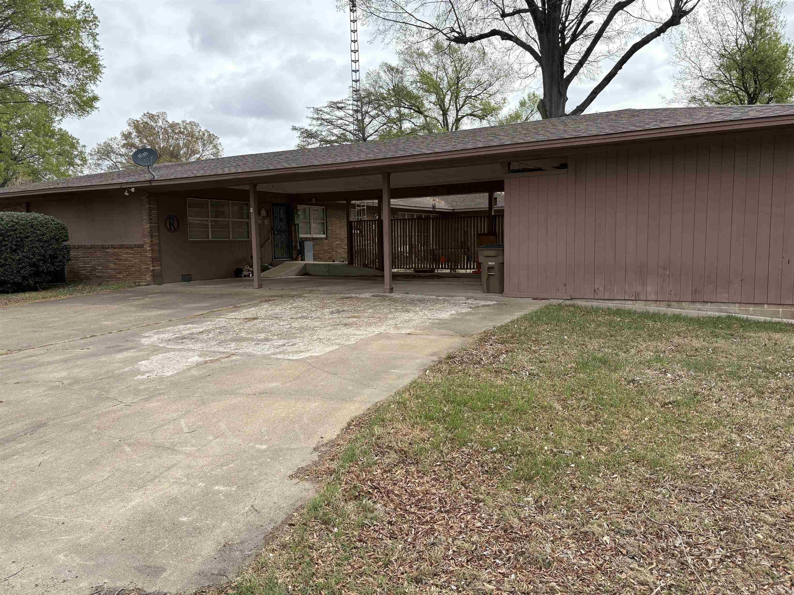 1203 Marion Dr Property Photo 4
