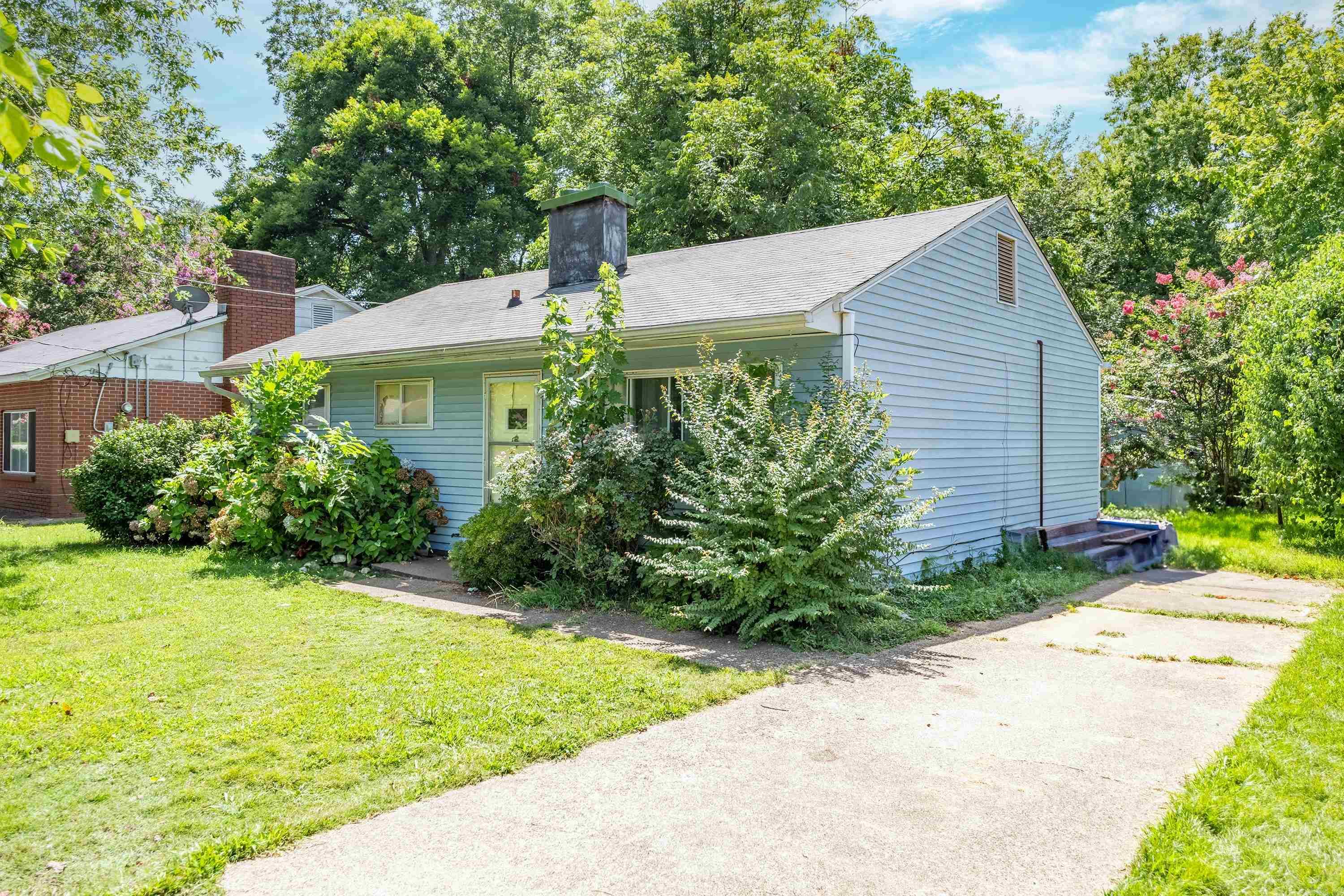 405 Healy Street Property Photo 3