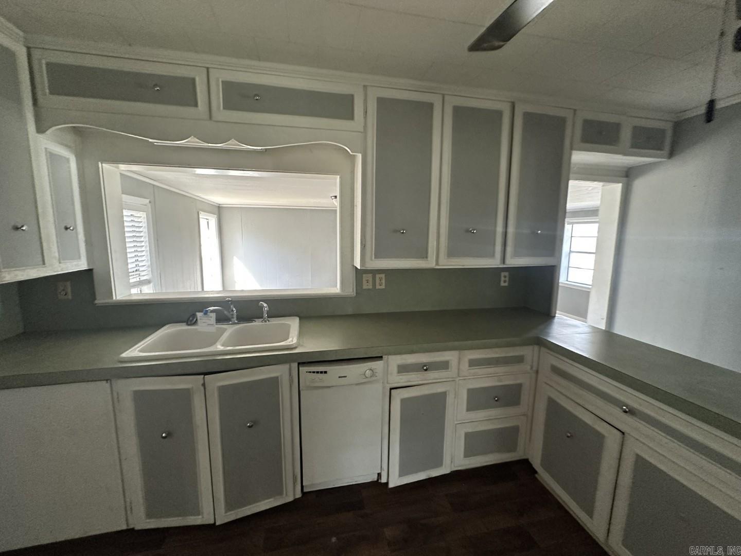 1808 S Leslie Street Property Photo 23