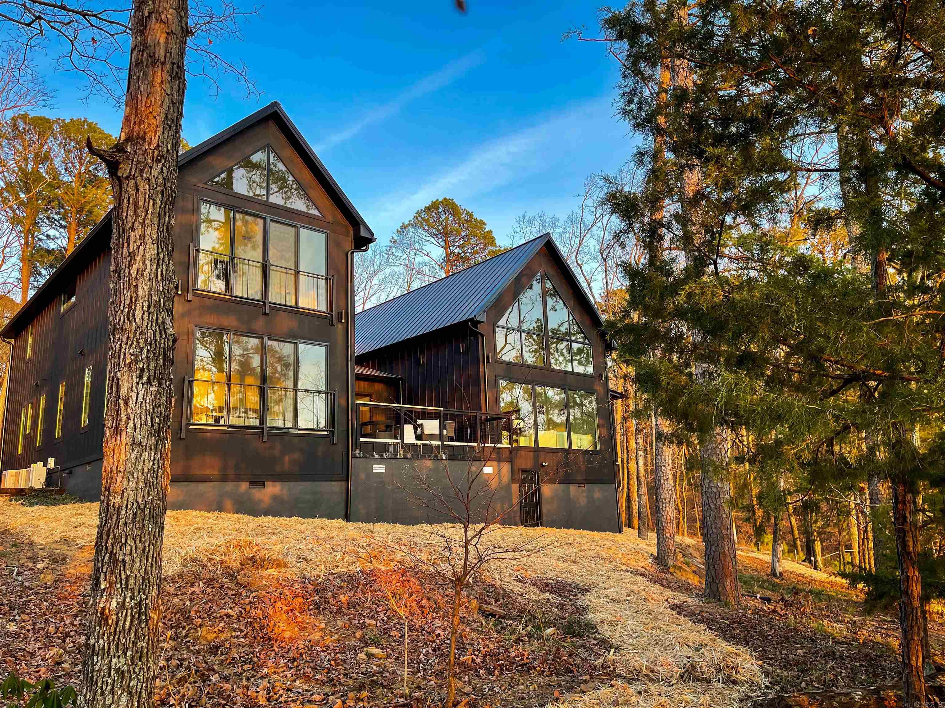 2760 Tannenbaum Rd. Property Photo 2