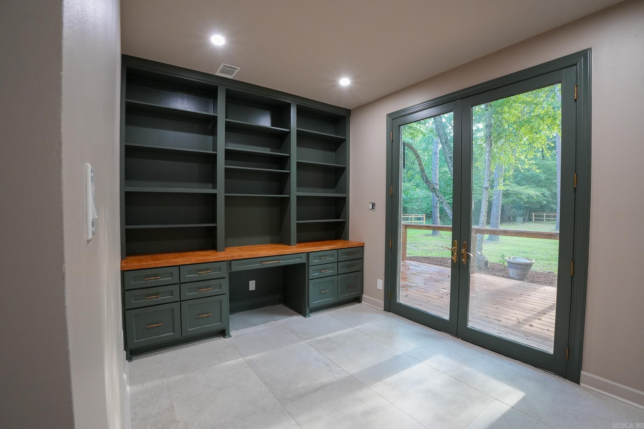28721 Kanis Road Property Photo 13