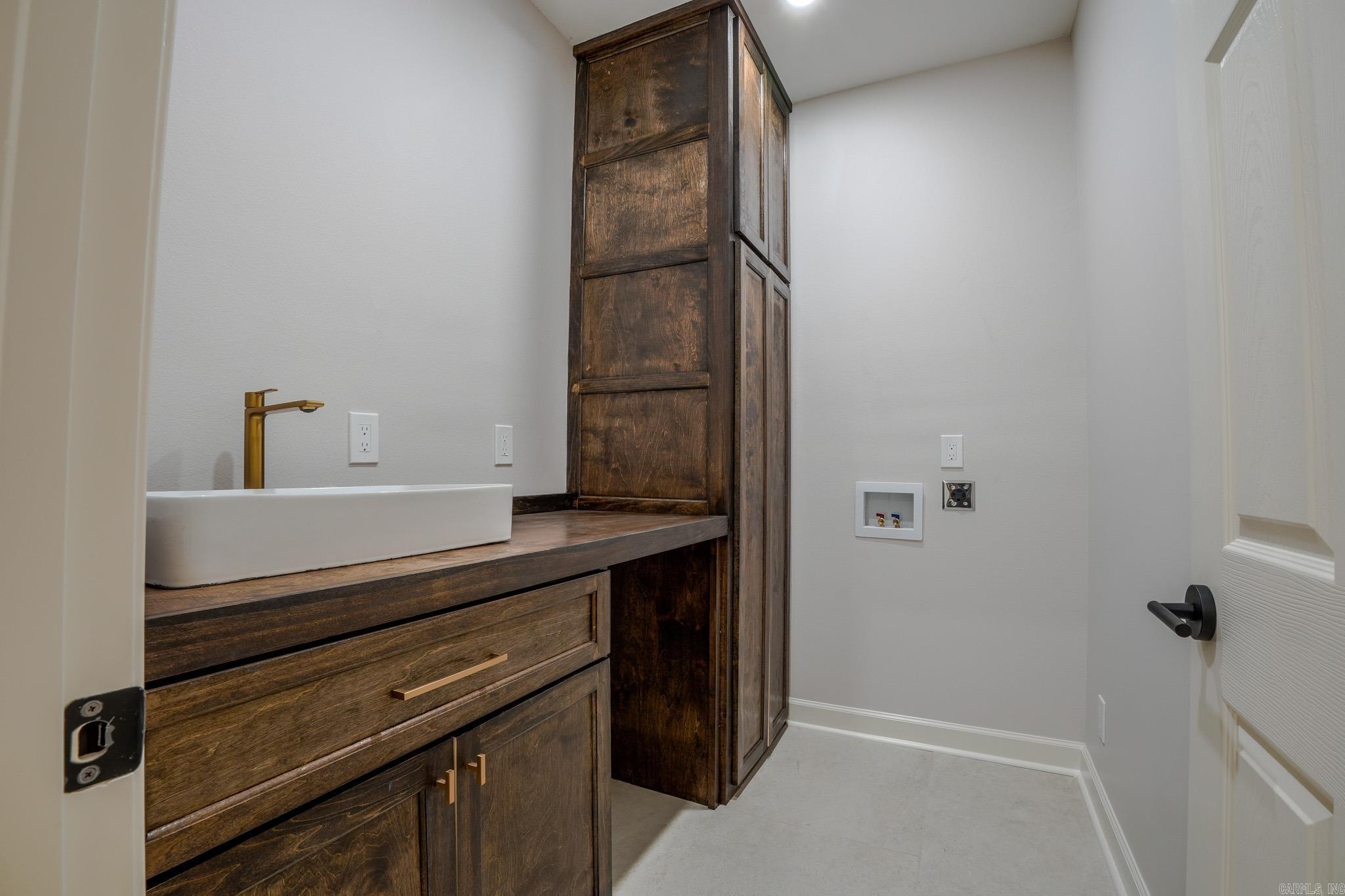 28721 Kanis Road Property Photo 25