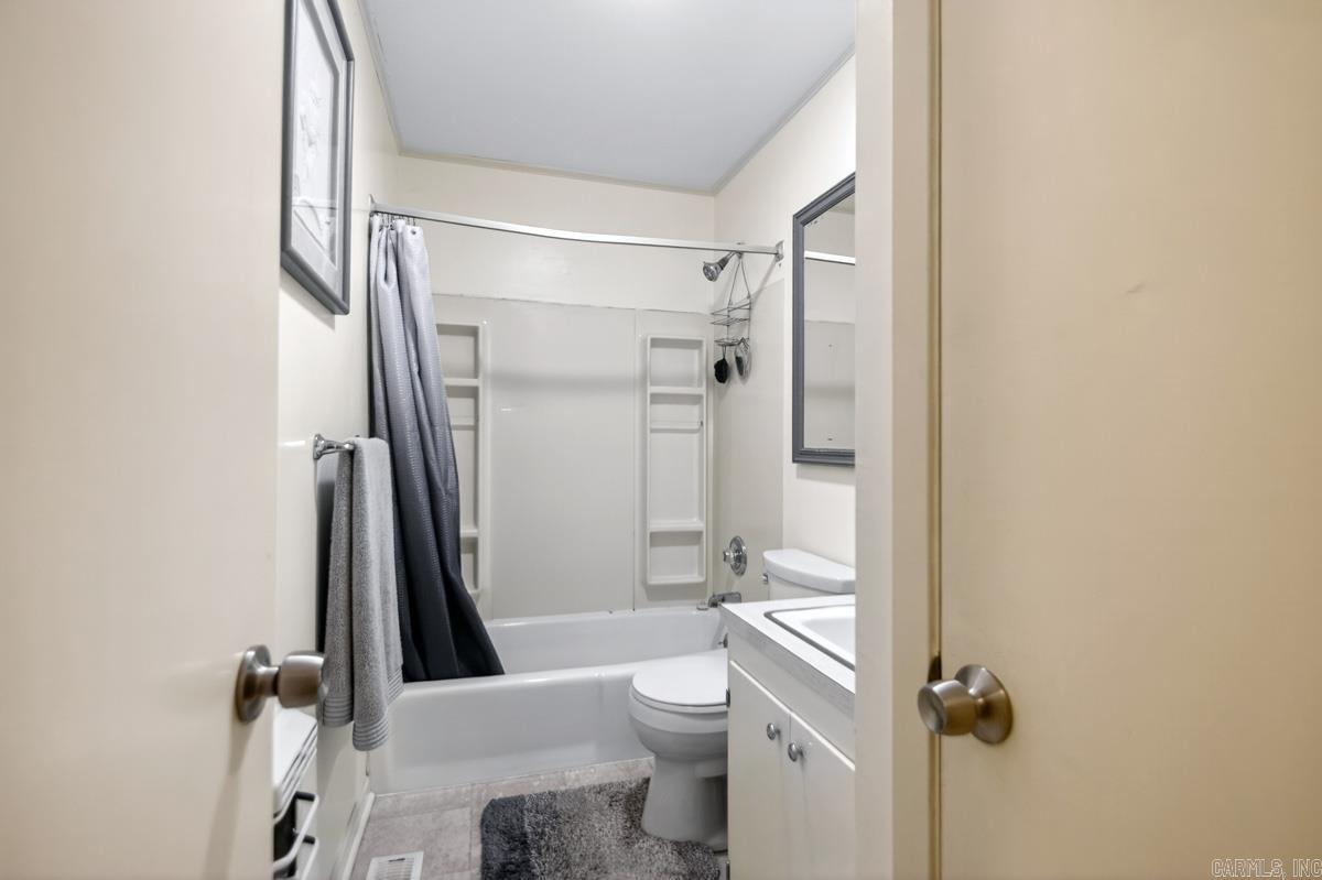 422 Marion Street Property Photo 13