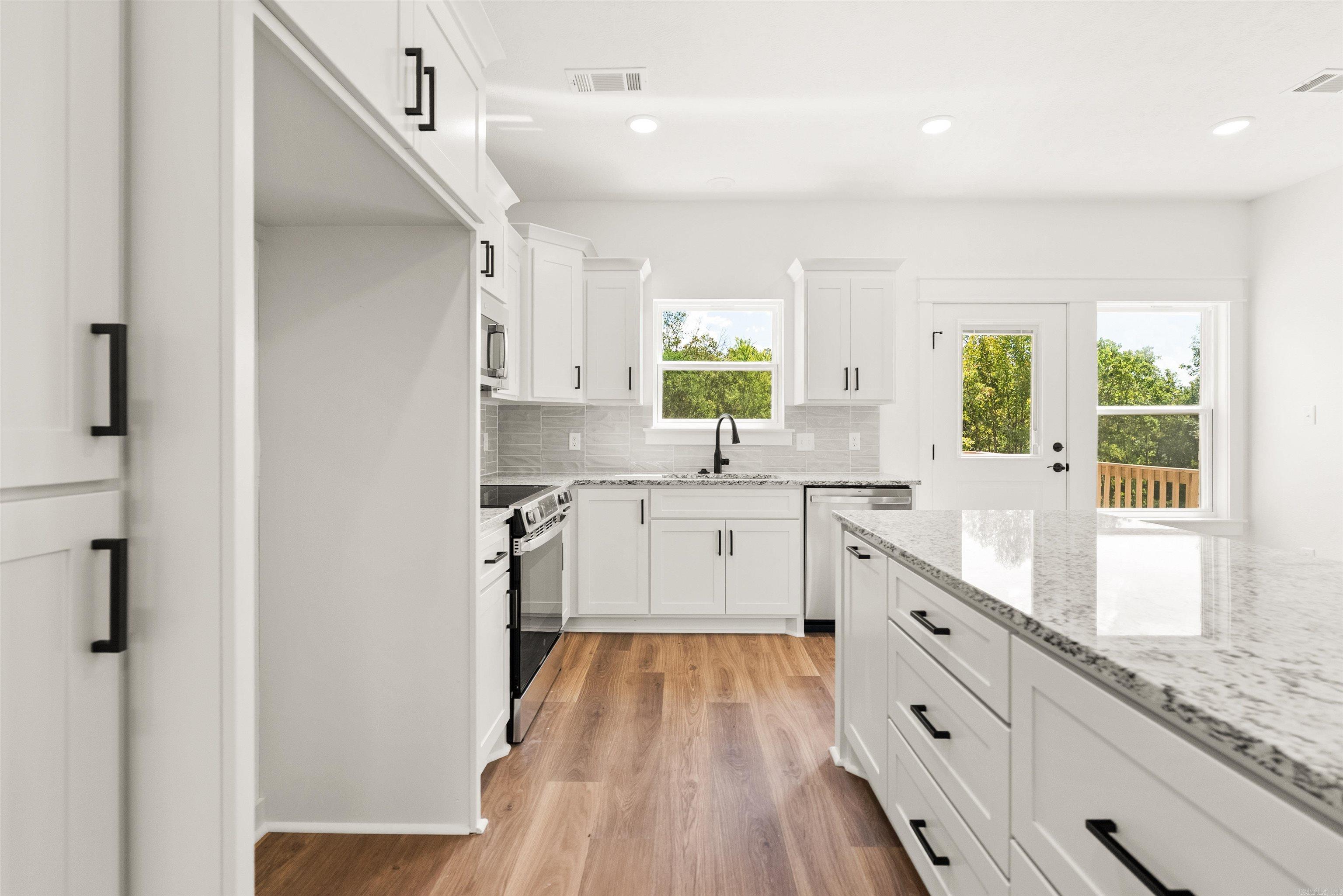19 Summer Tyme Drive Property Photo 10
