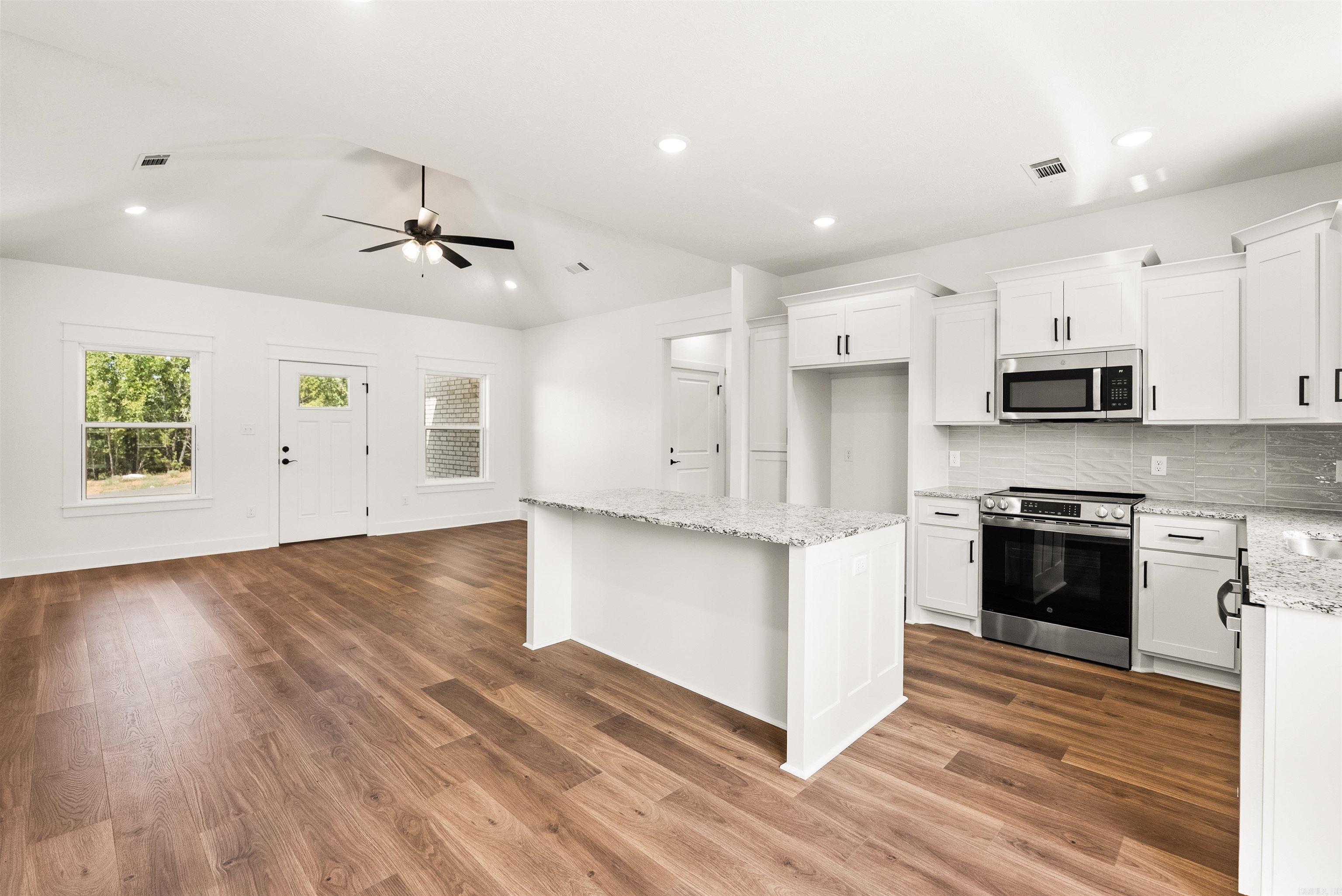 19 Summer Tyme Drive Property Photo 13