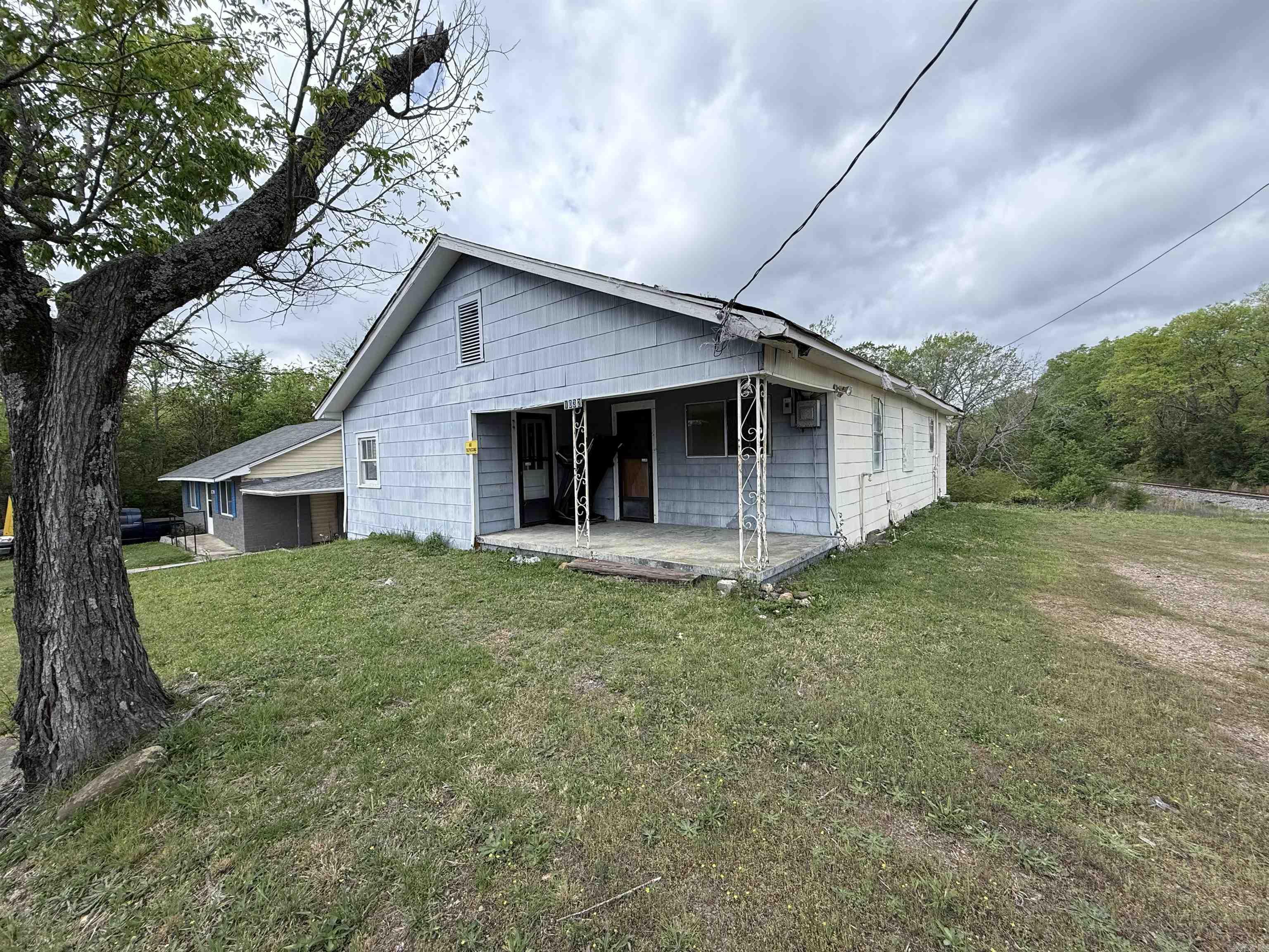 1032 Summer Street Property Photo 2