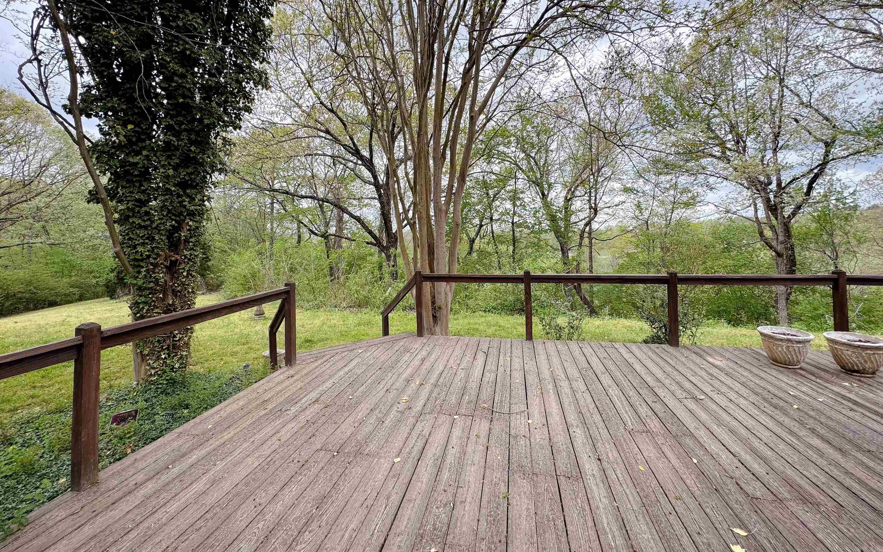 912 Nottingham Court Property Photo 6