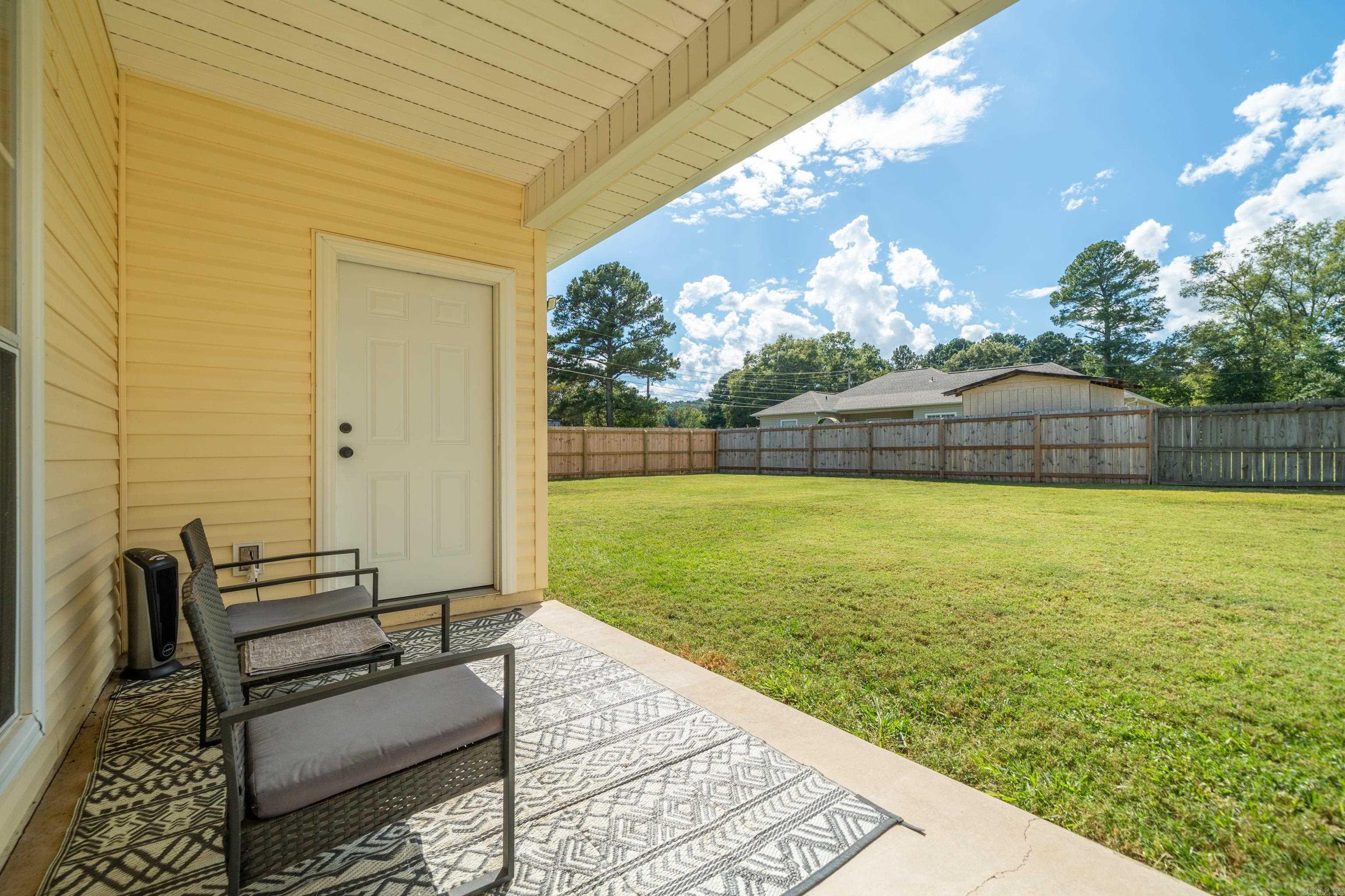 105 Wyatt Cove Property Photo 40